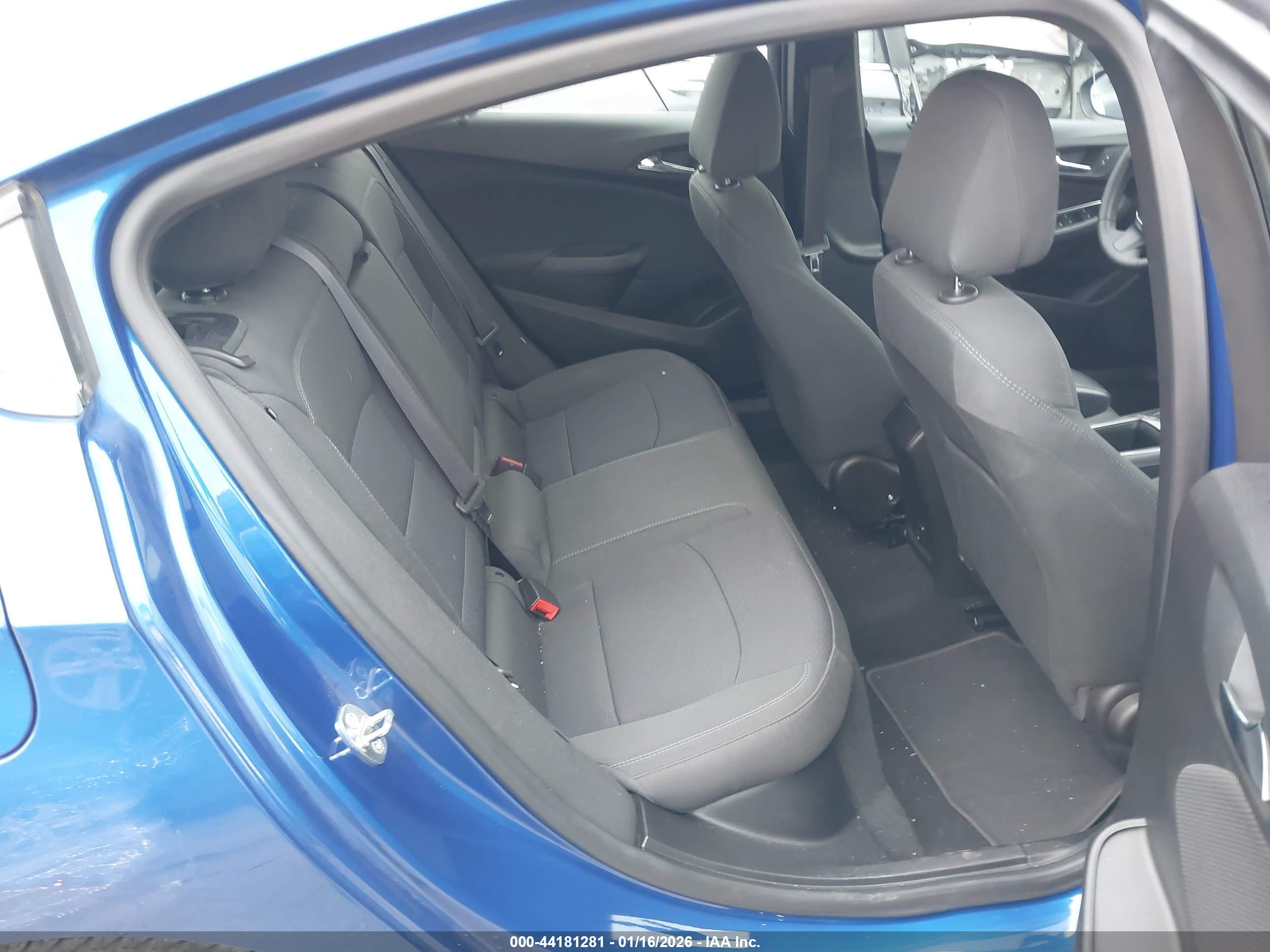 CHEVROLET CRUZE image 8