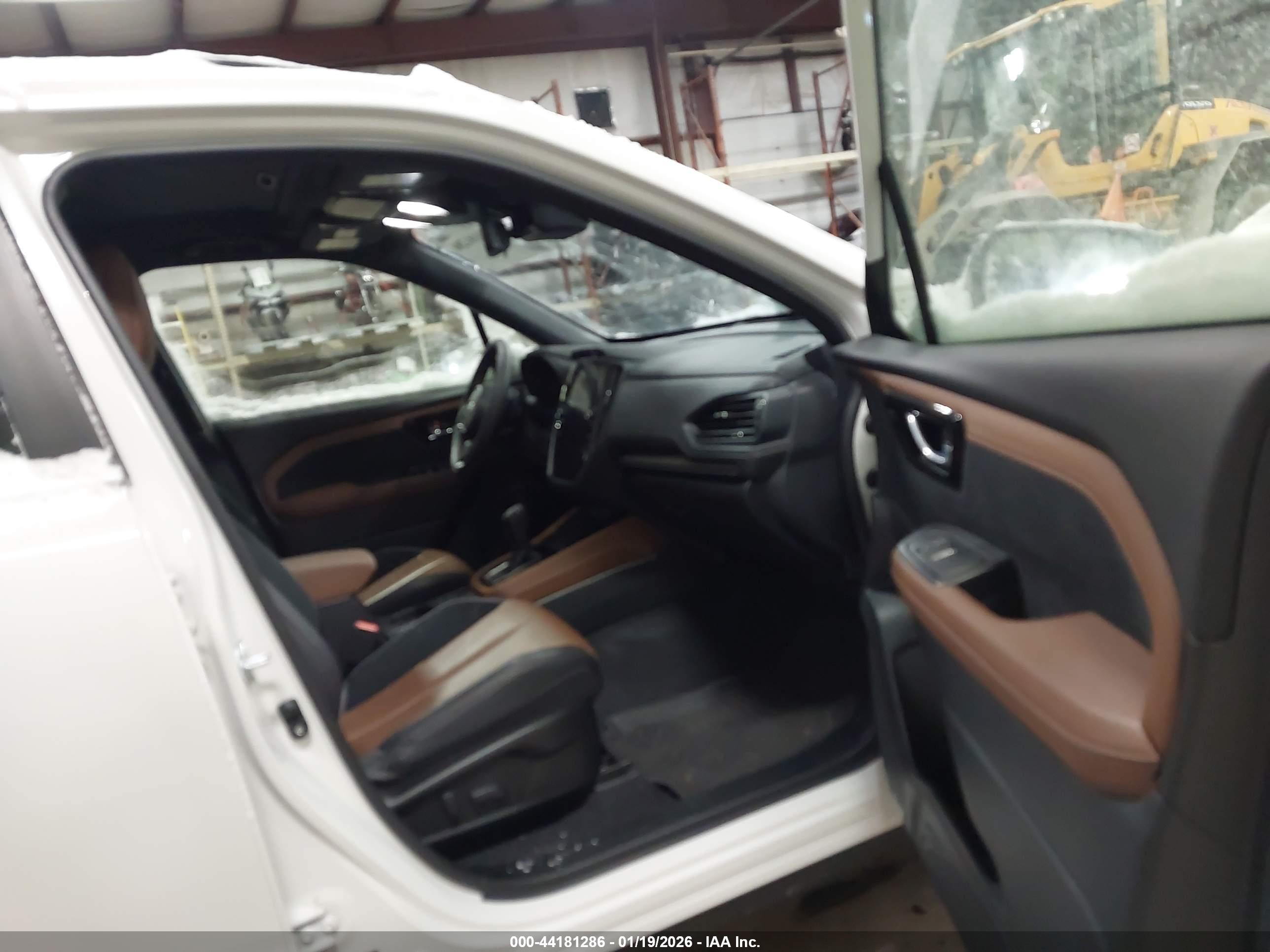 SUBARU FORESTER image 5