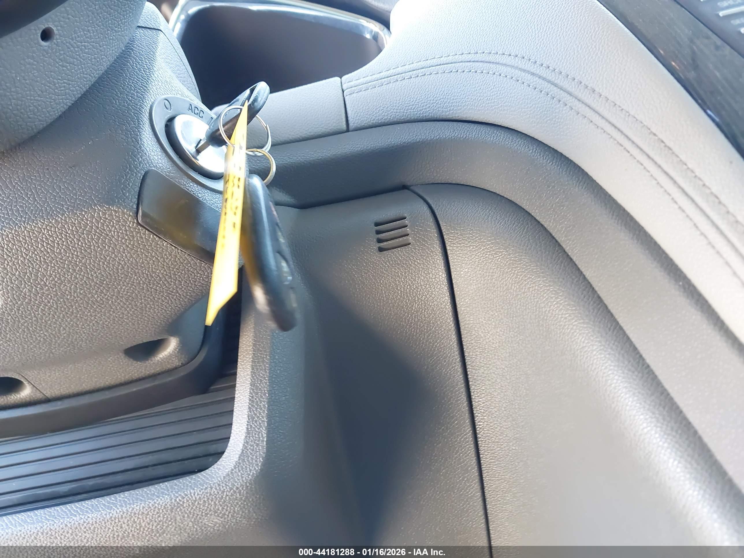 CHEVROLET TRAVERSE image 11