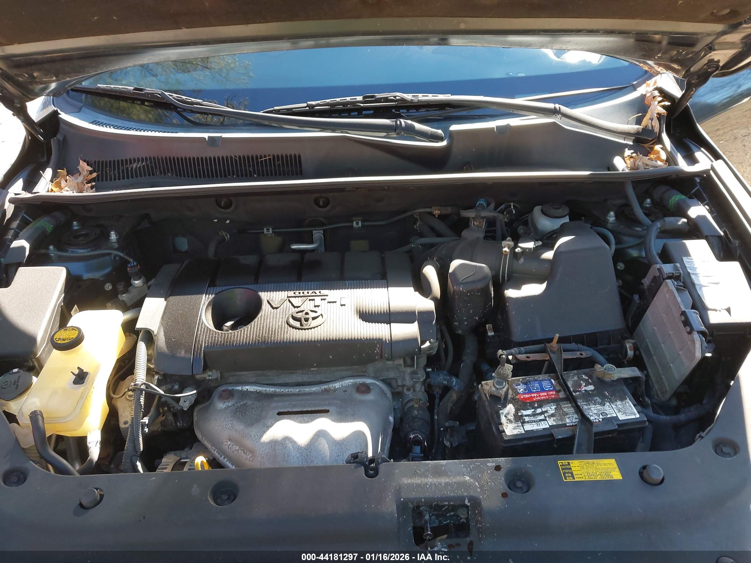 TOYOTA RAV4 image 10