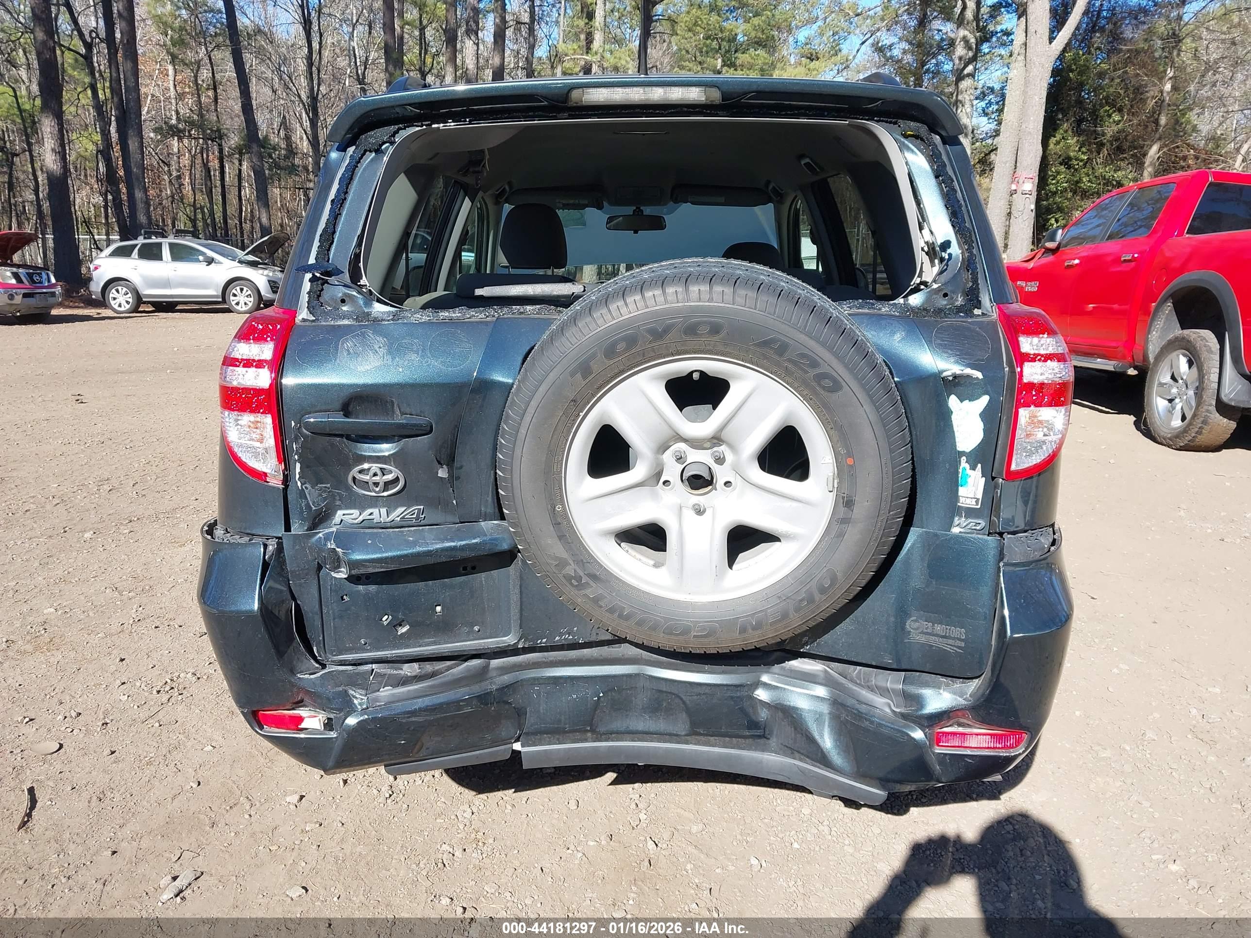 TOYOTA RAV4 image 6