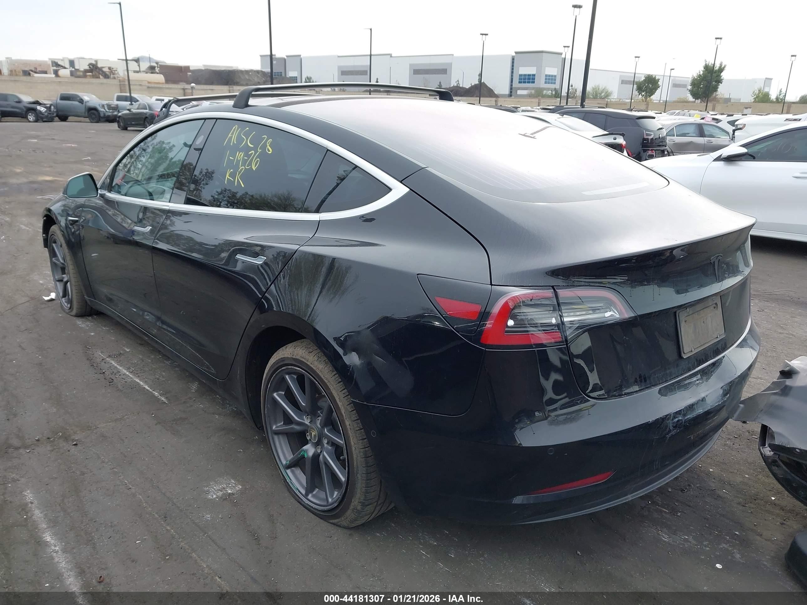 TESLA MODEL image 3