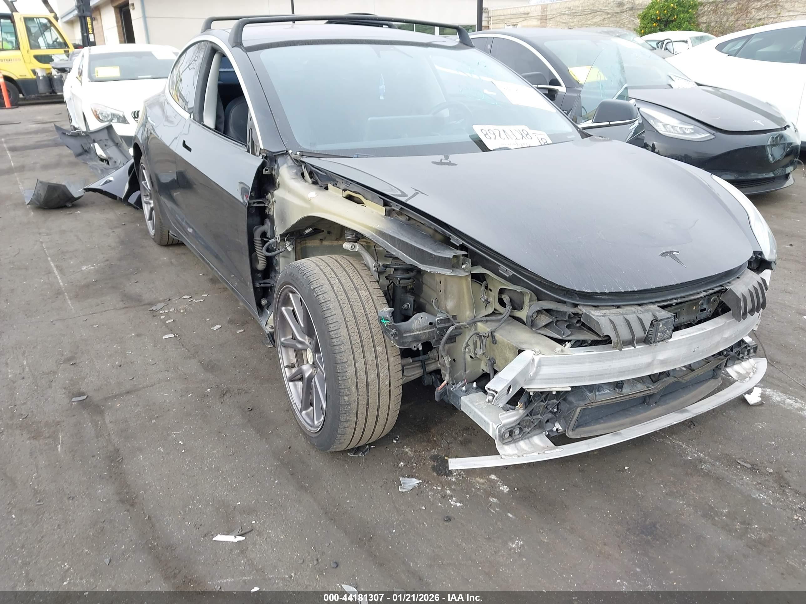 TESLA MODEL image 6