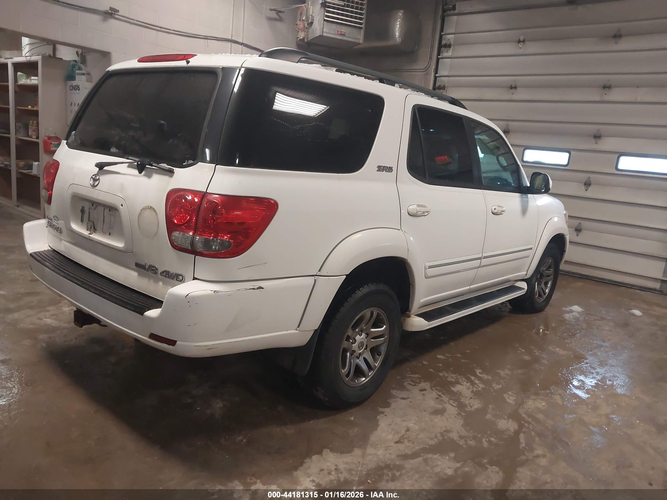 TOYOTA SEQUOIA image 4