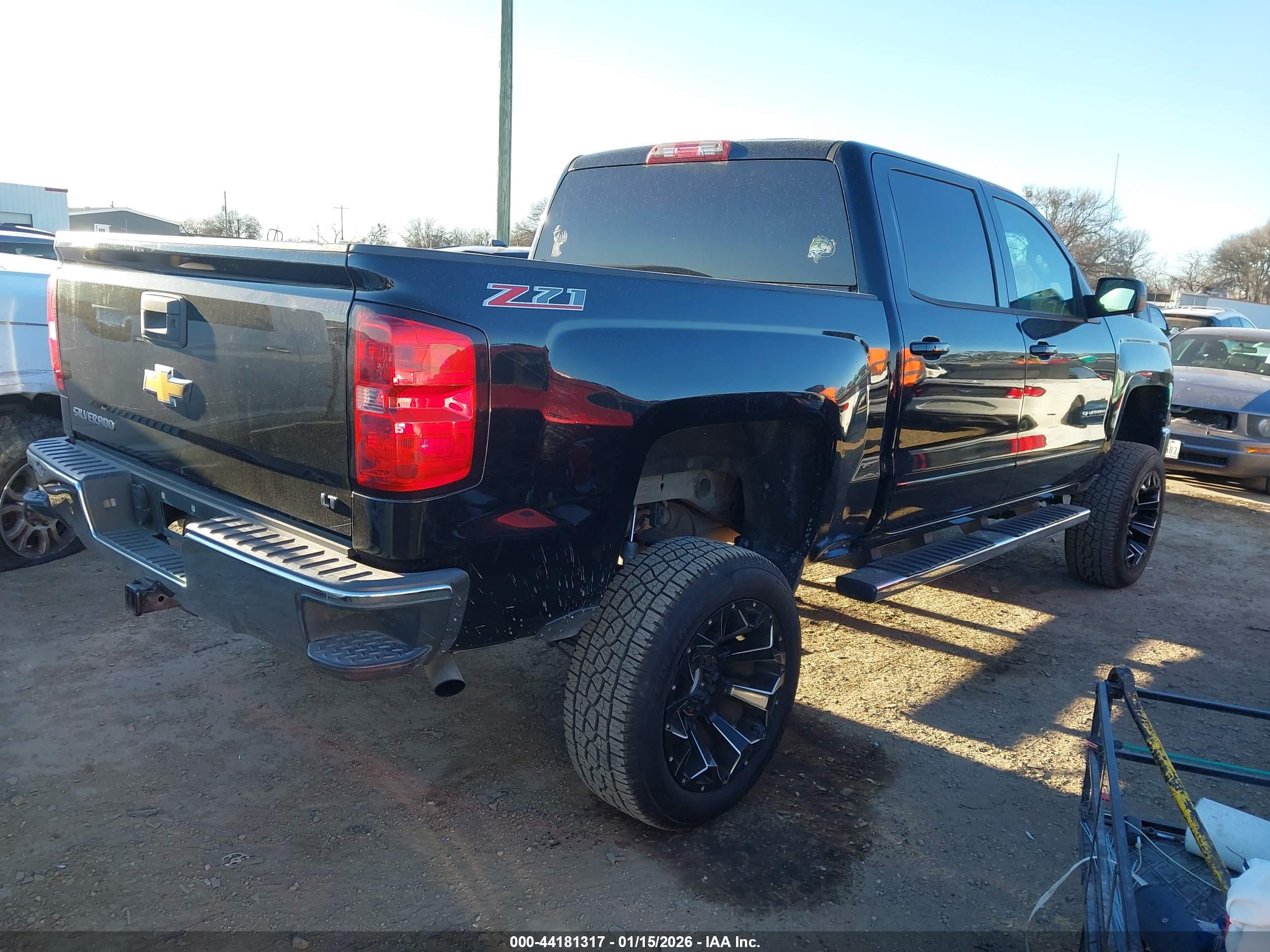 CHEVROLET SILVERADO image 4