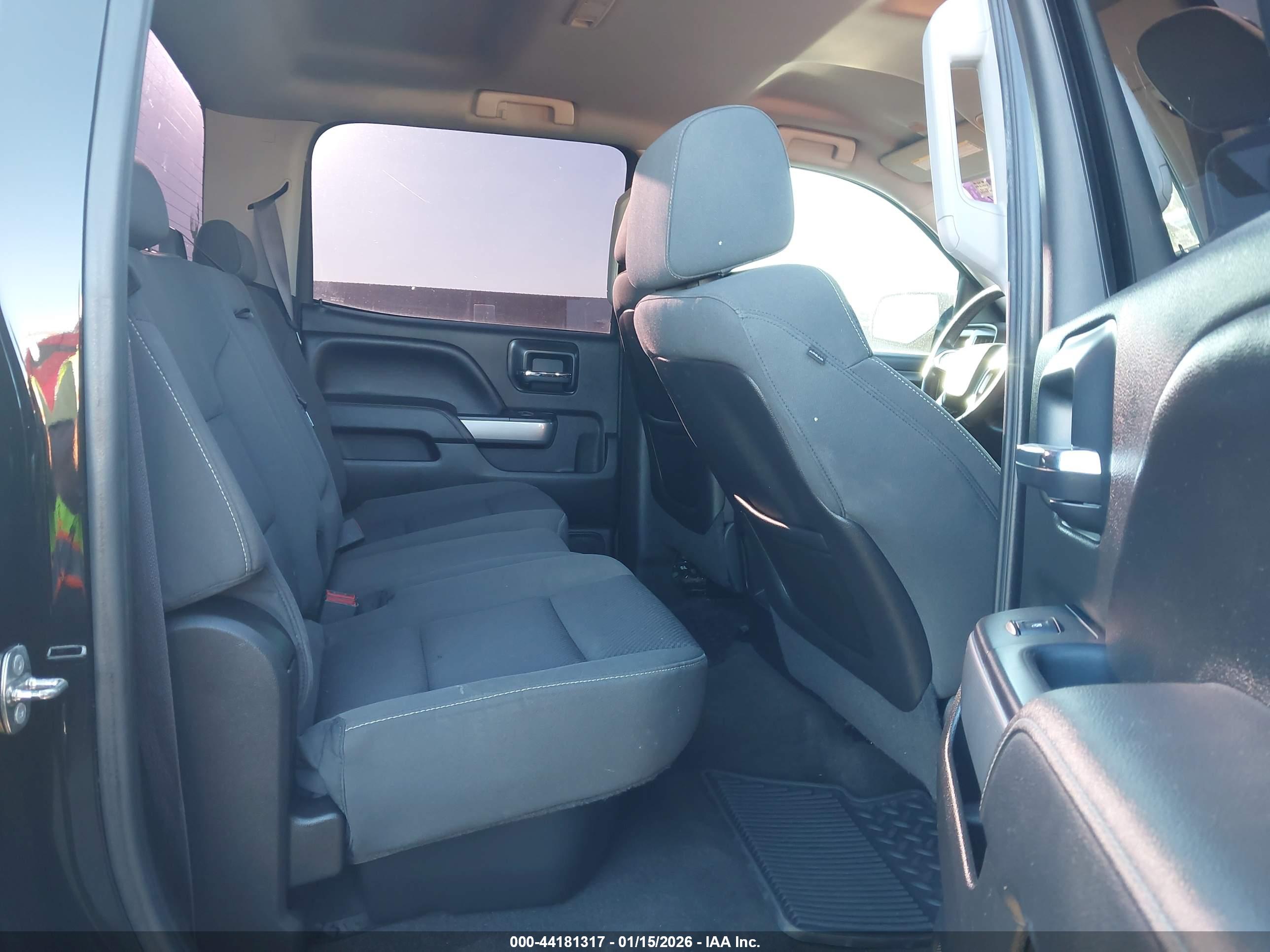 CHEVROLET SILVERADO image 8
