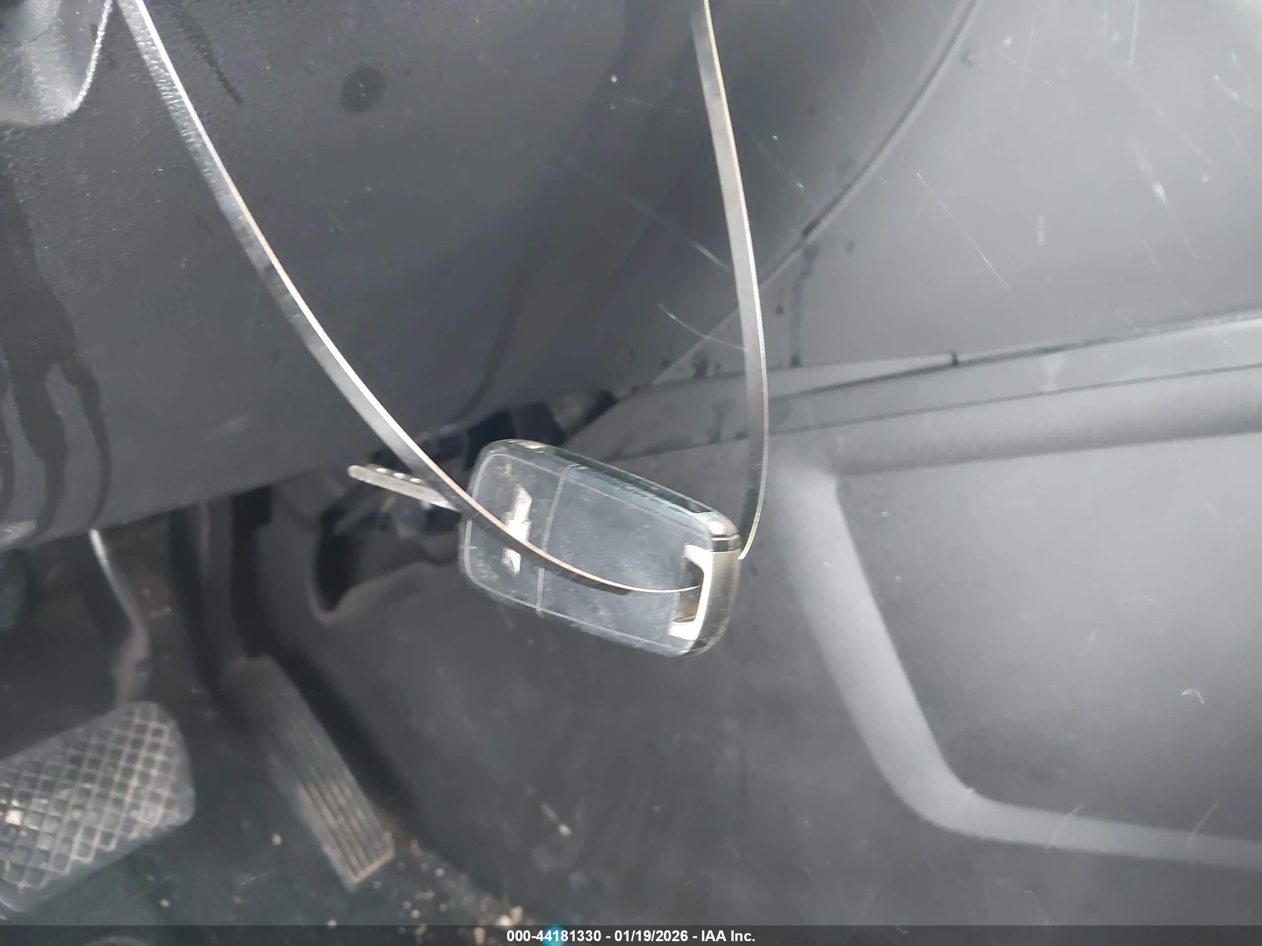 CHEVROLET EQUINOX image 11
