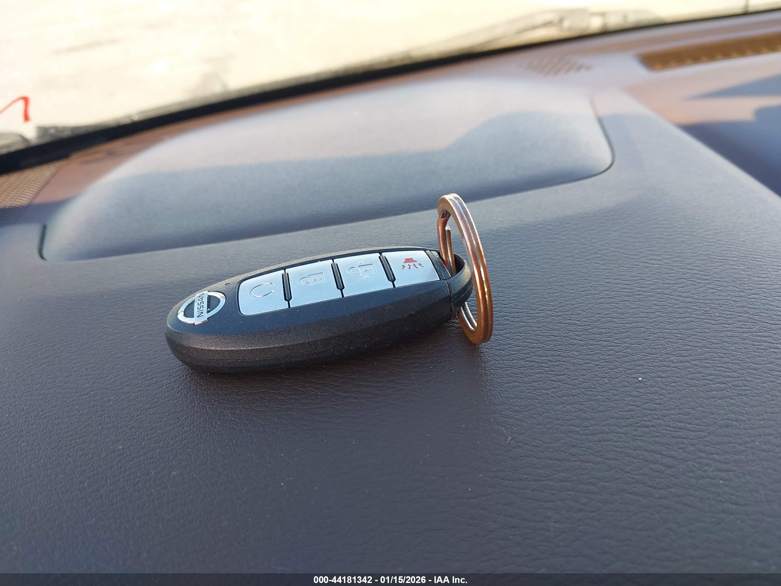 NISSAN ROGUE image 11