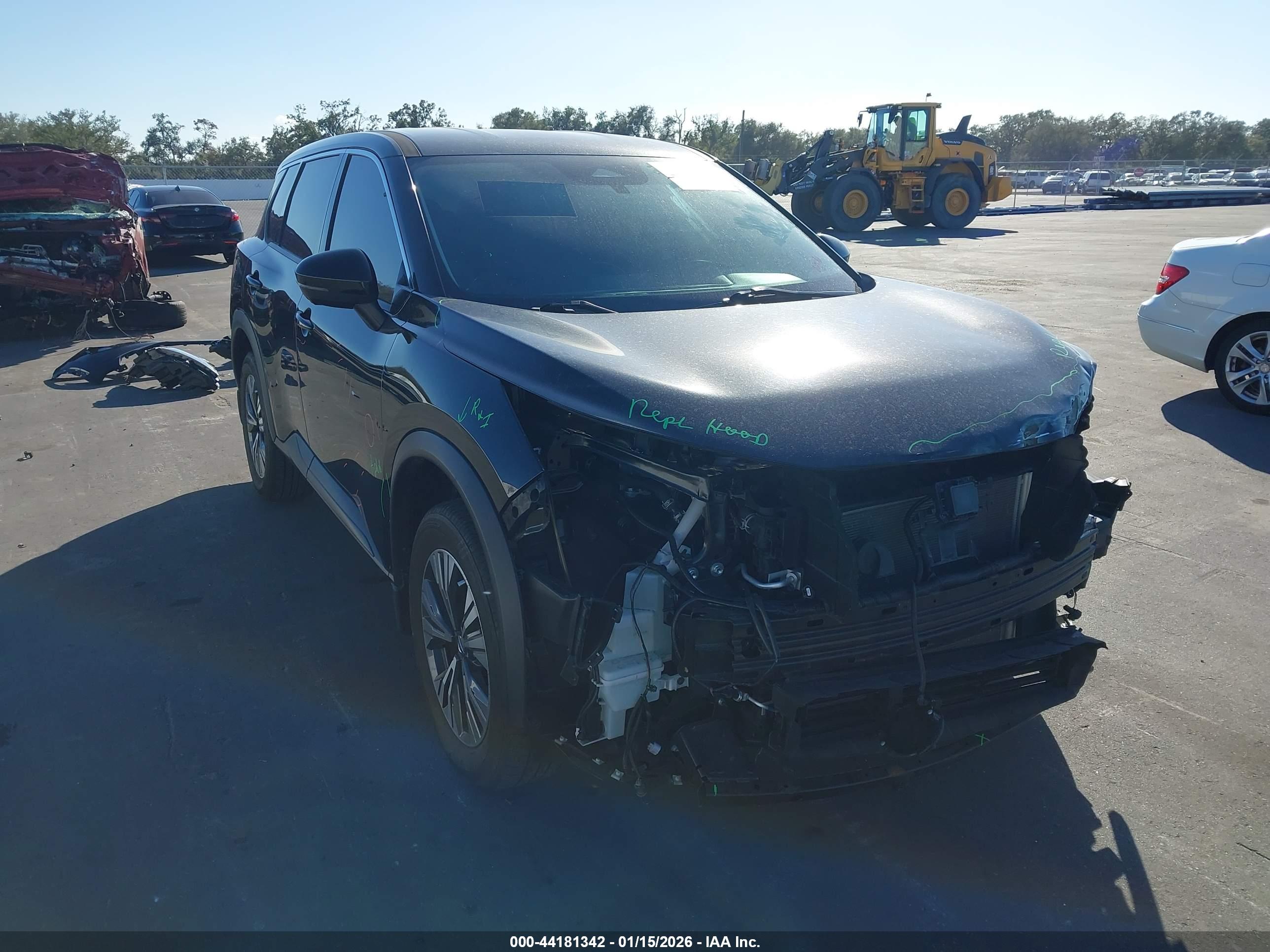 NISSAN ROGUE image 6
