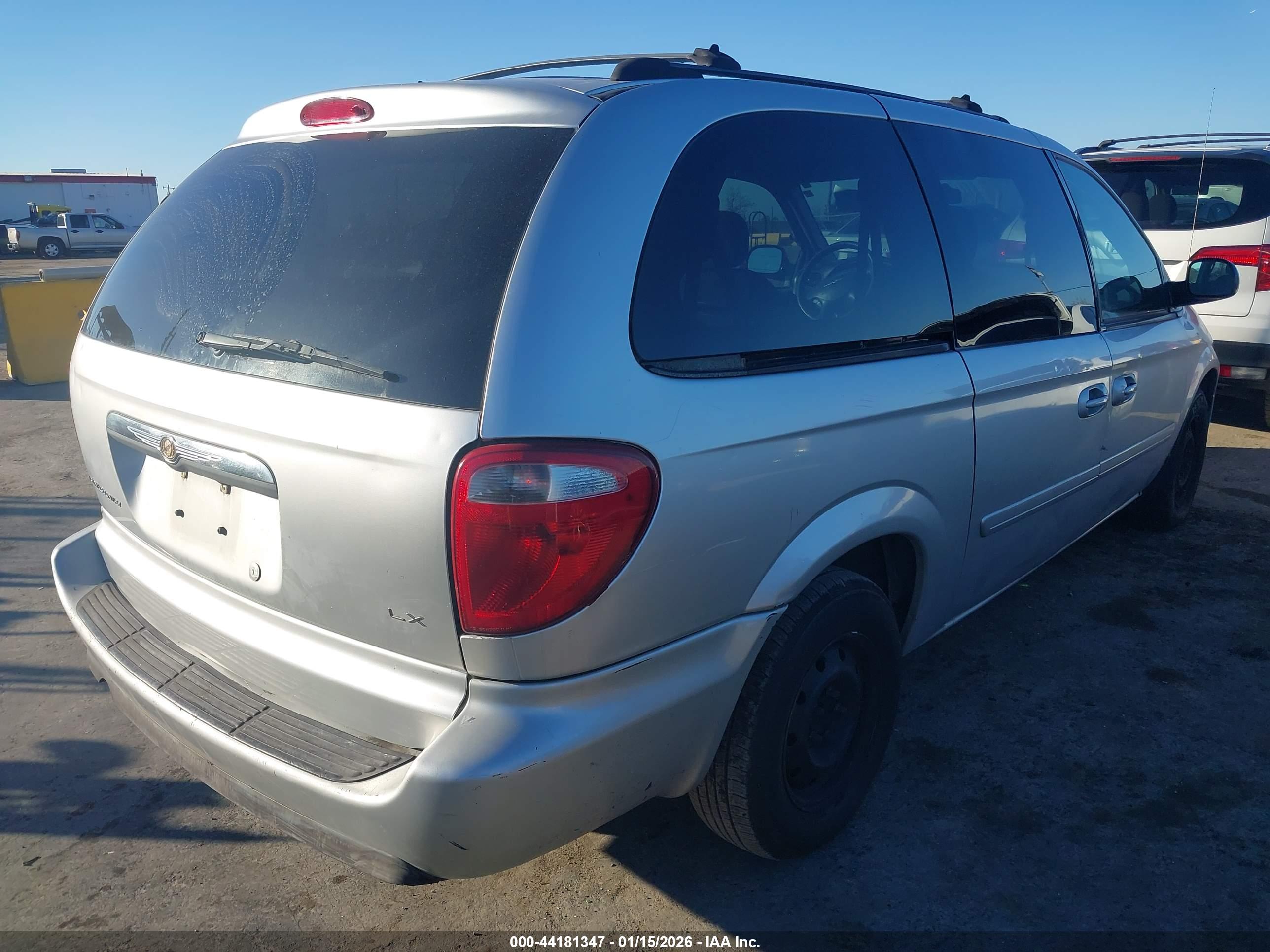 CHRYSLER TOWN image 4