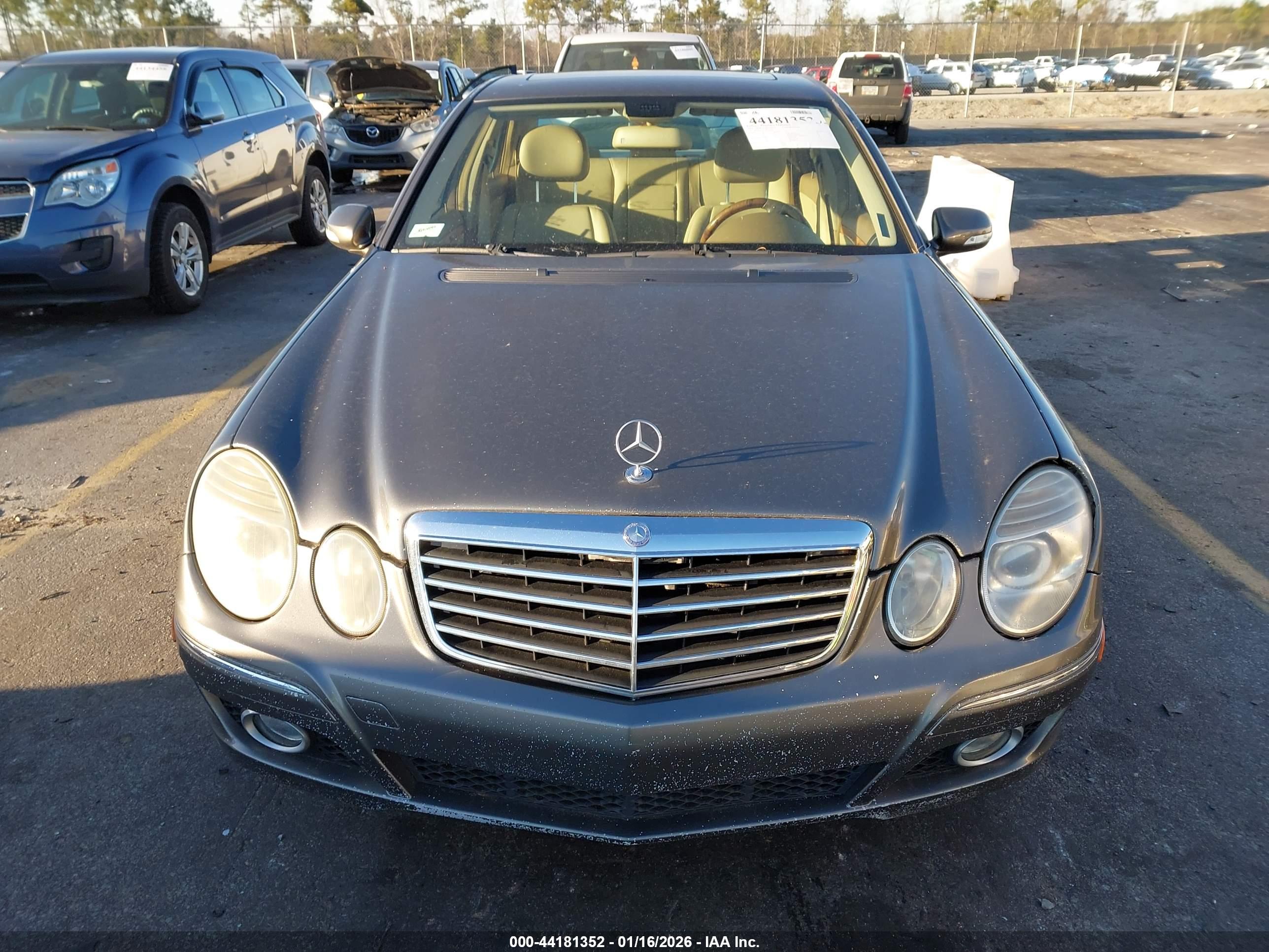 MERCEDES-BENZ E image 6