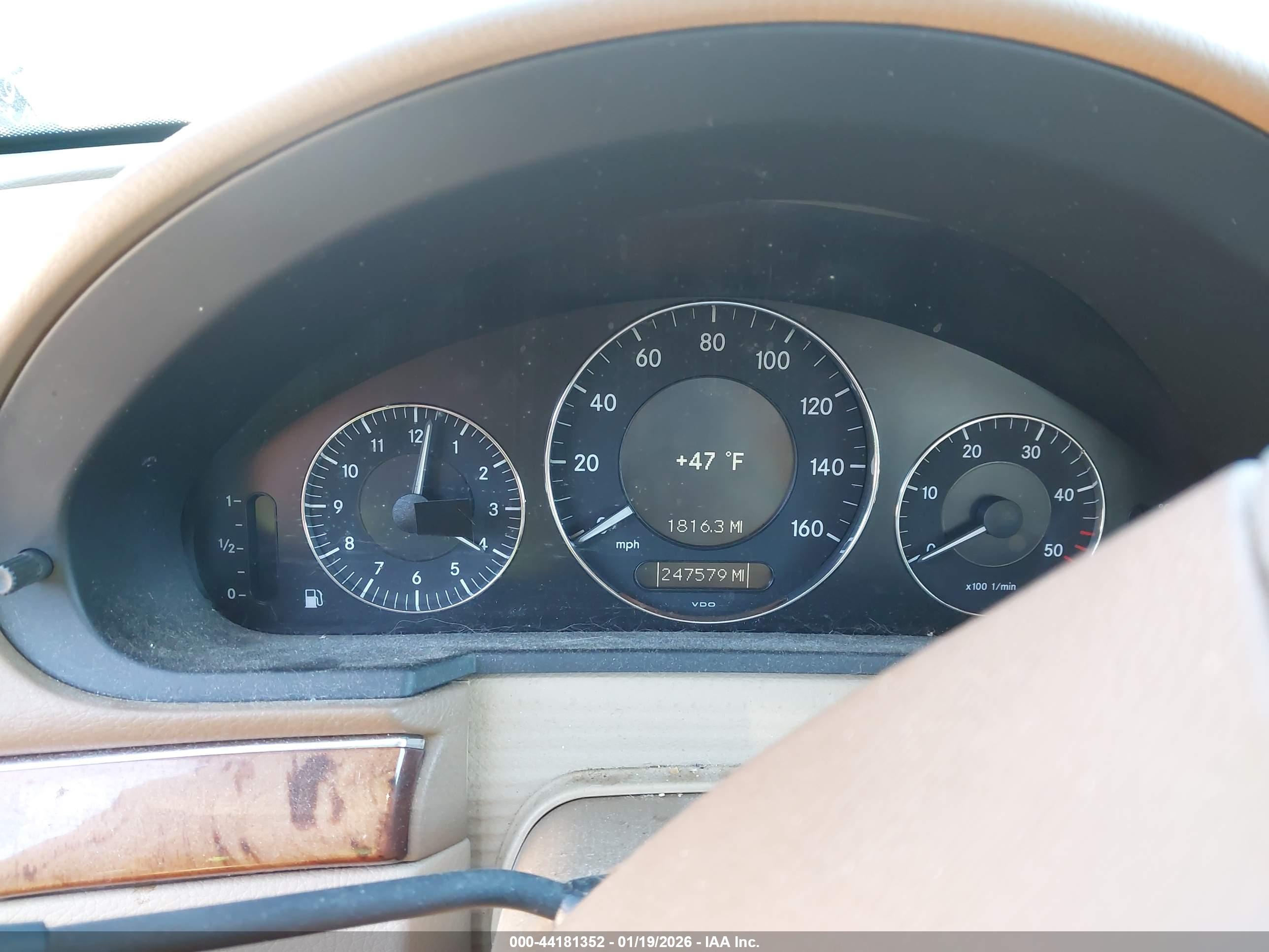 MERCEDES-BENZ E image 7