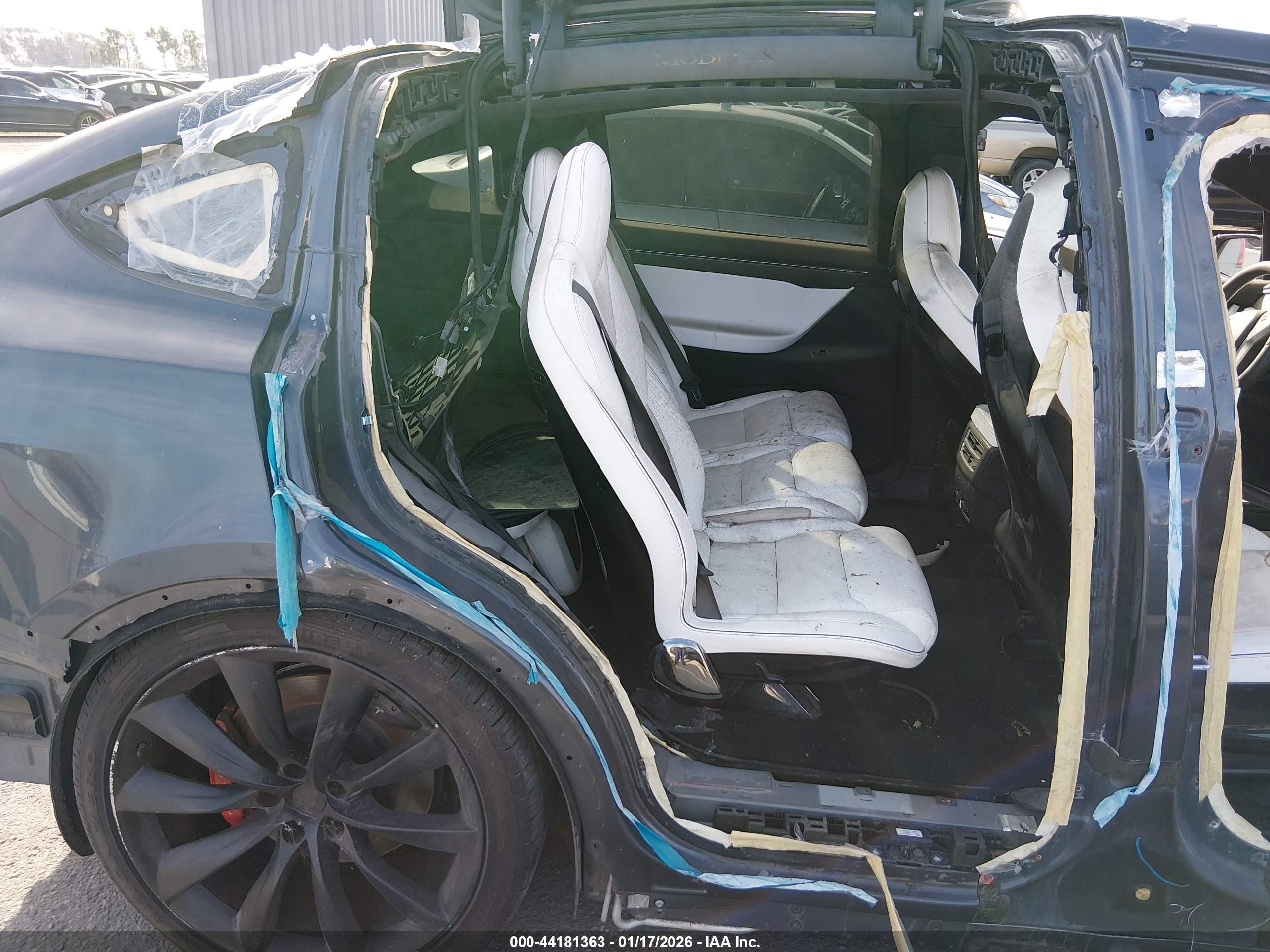 TESLA MODEL image 8