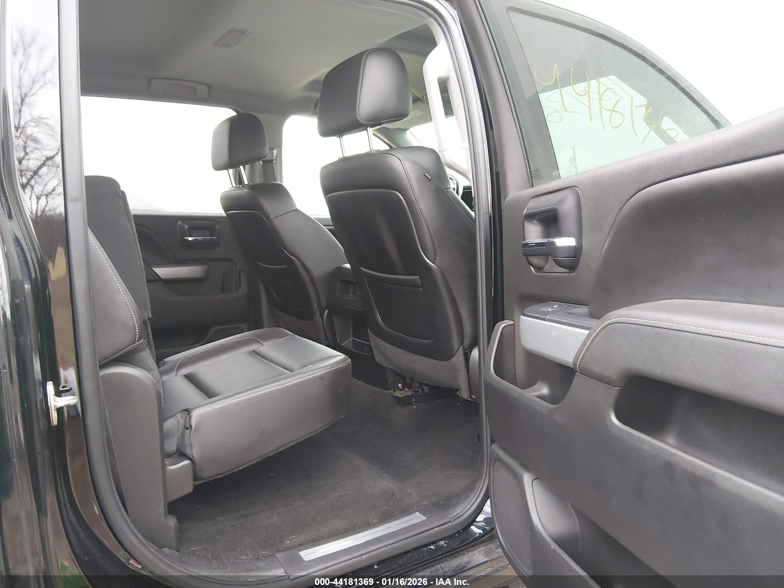 CHEVROLET SILVERADO image 8