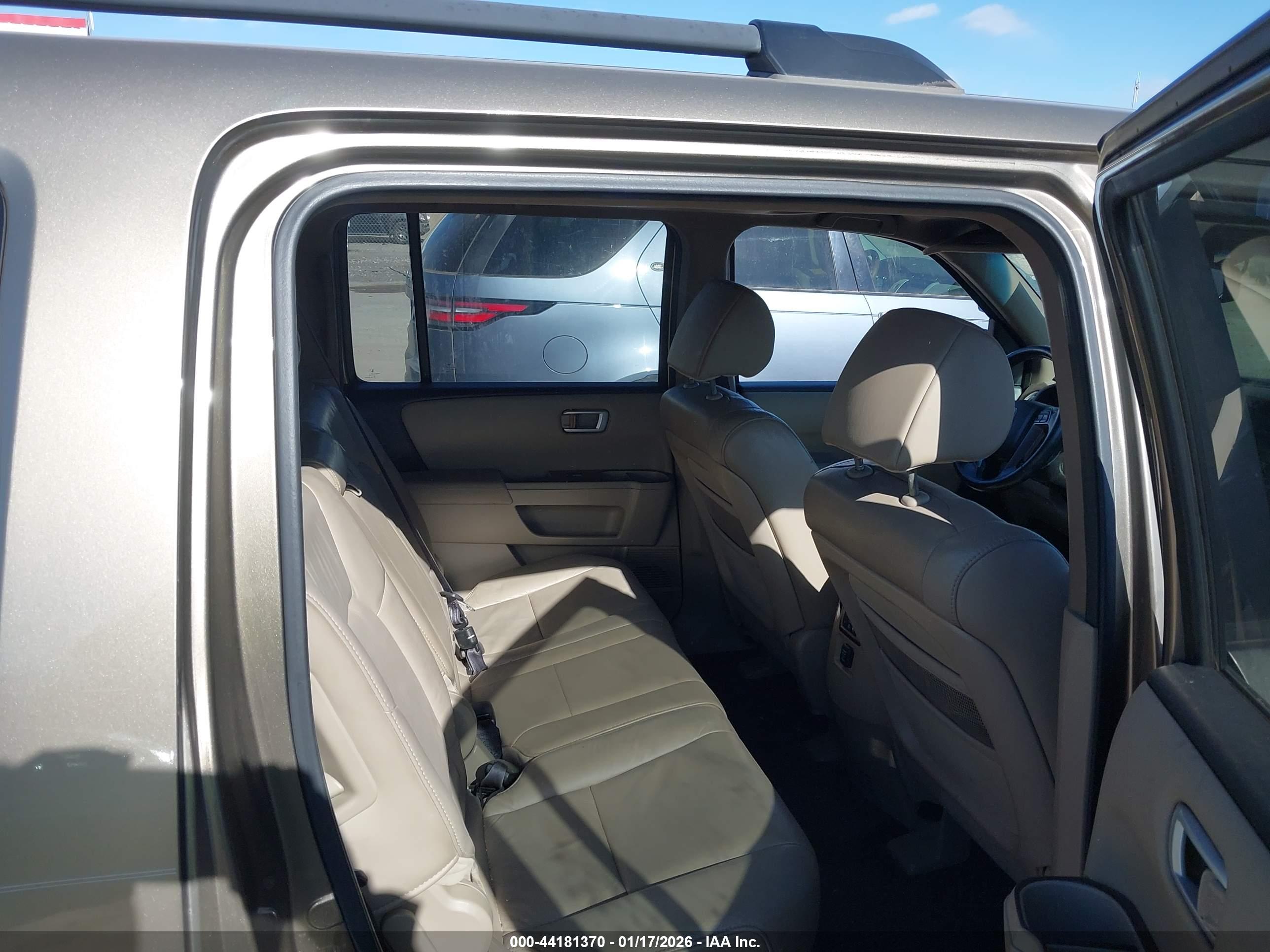 HONDA PILOT image 8