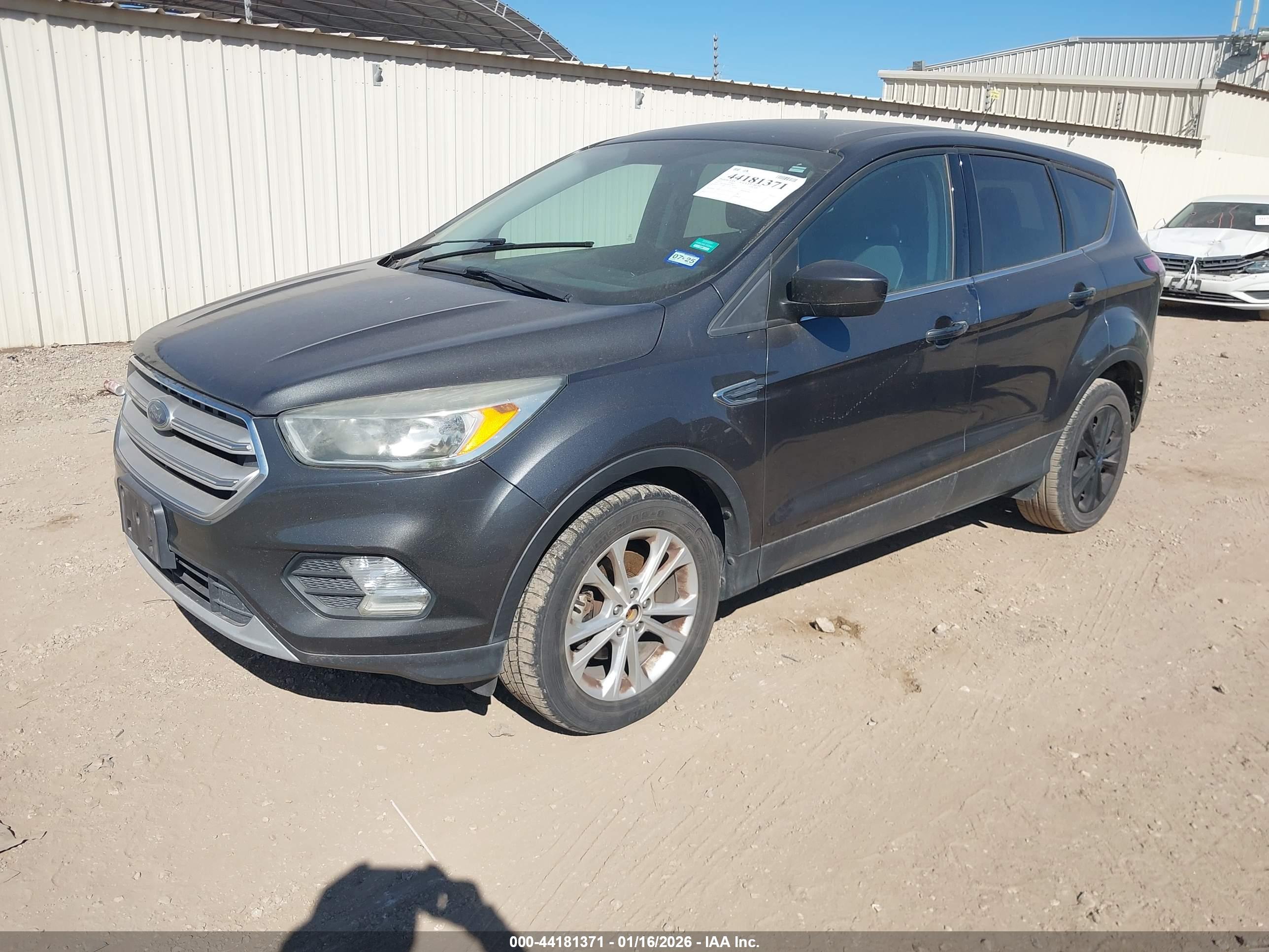 FORD ESCAPE image 2
