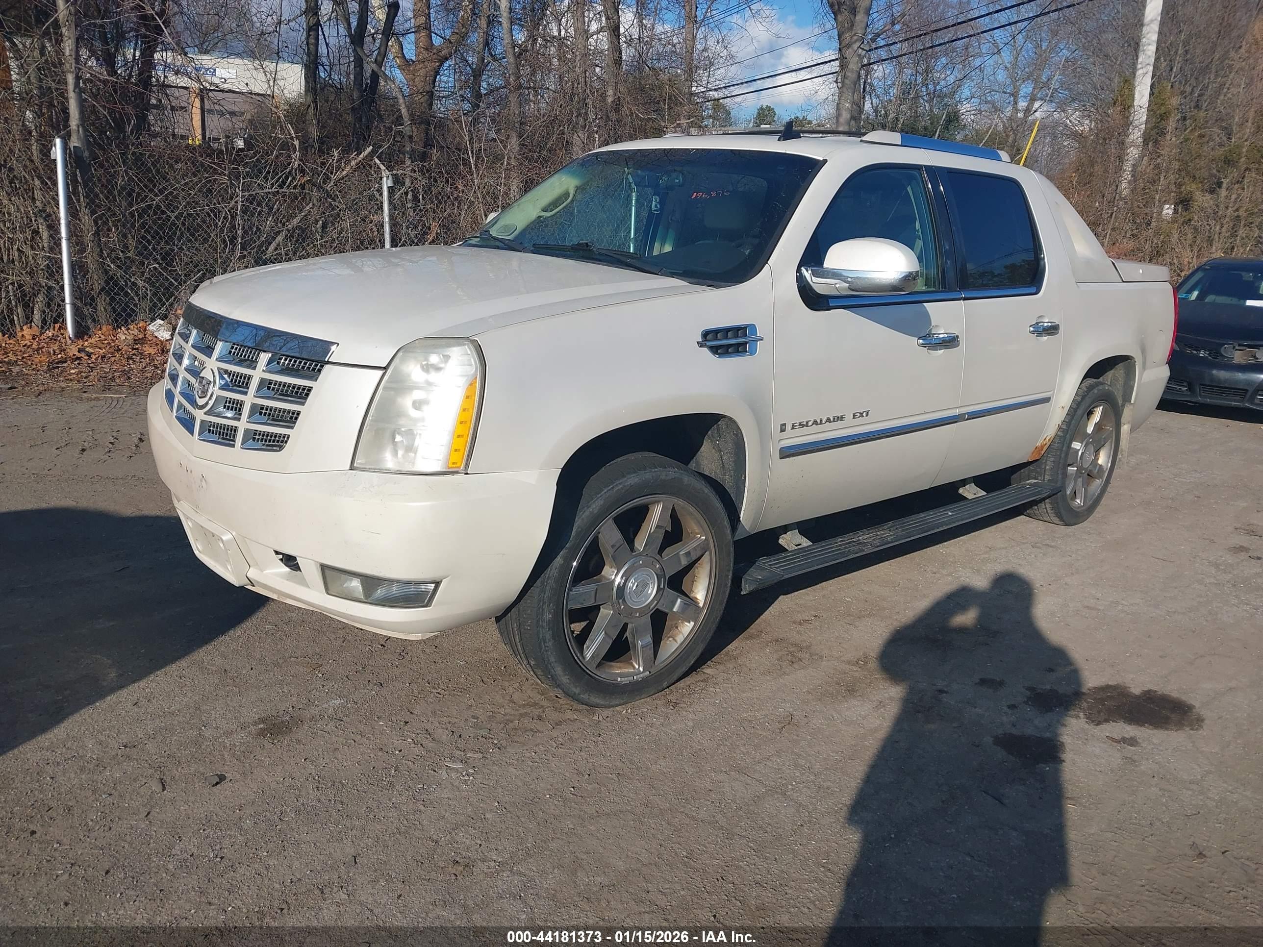 CADILLAC ESCALADE image 2