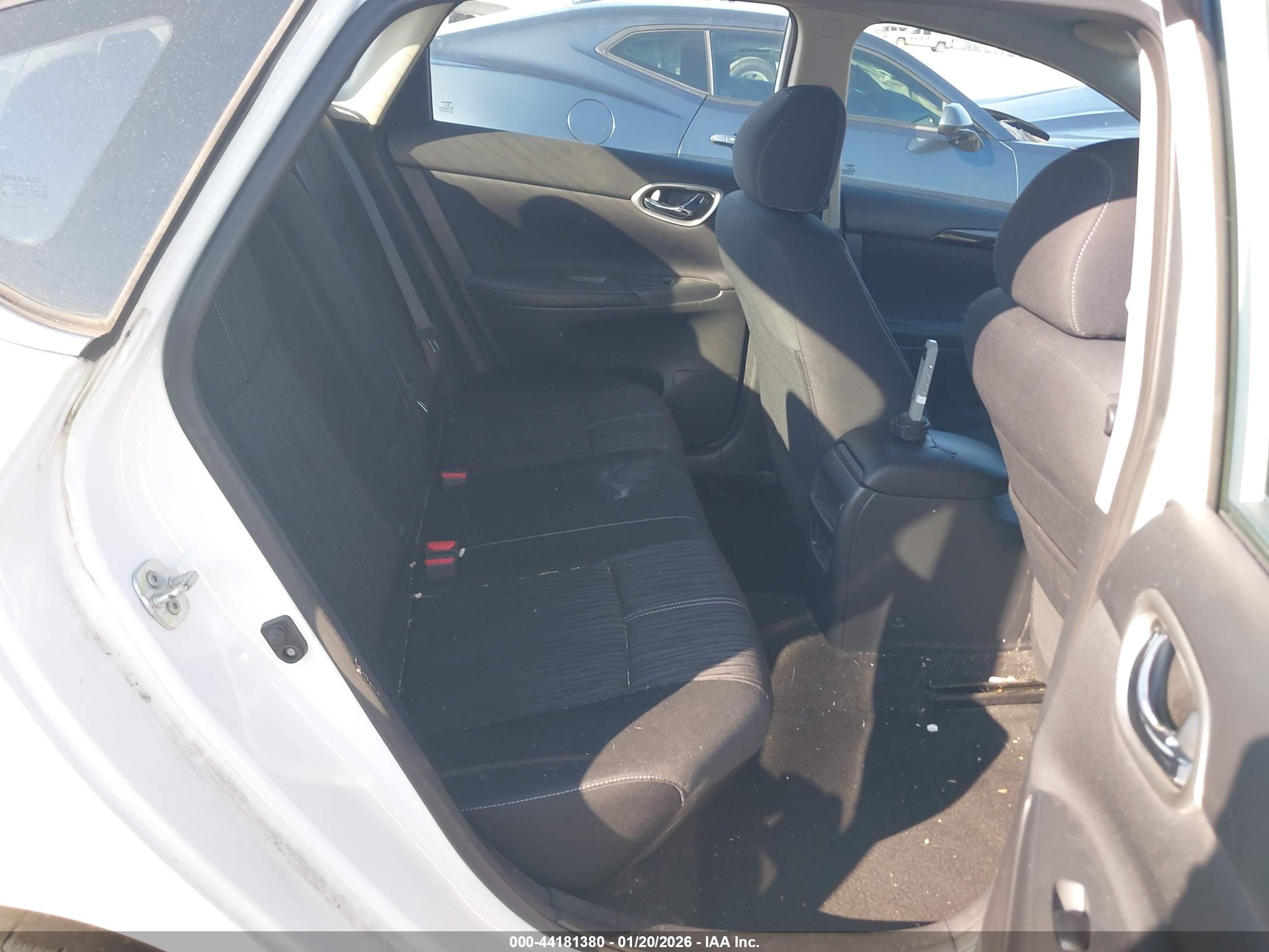 NISSAN SENTRA image 8