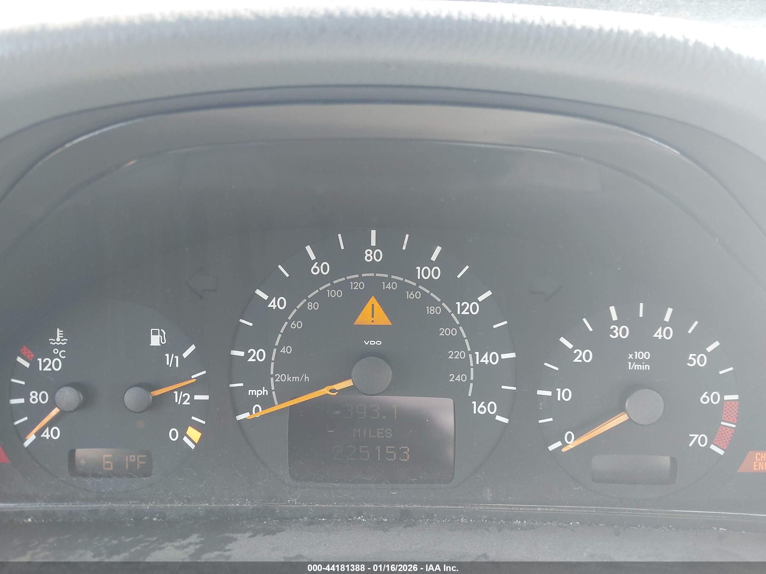 MERCEDES-BENZ E image 7