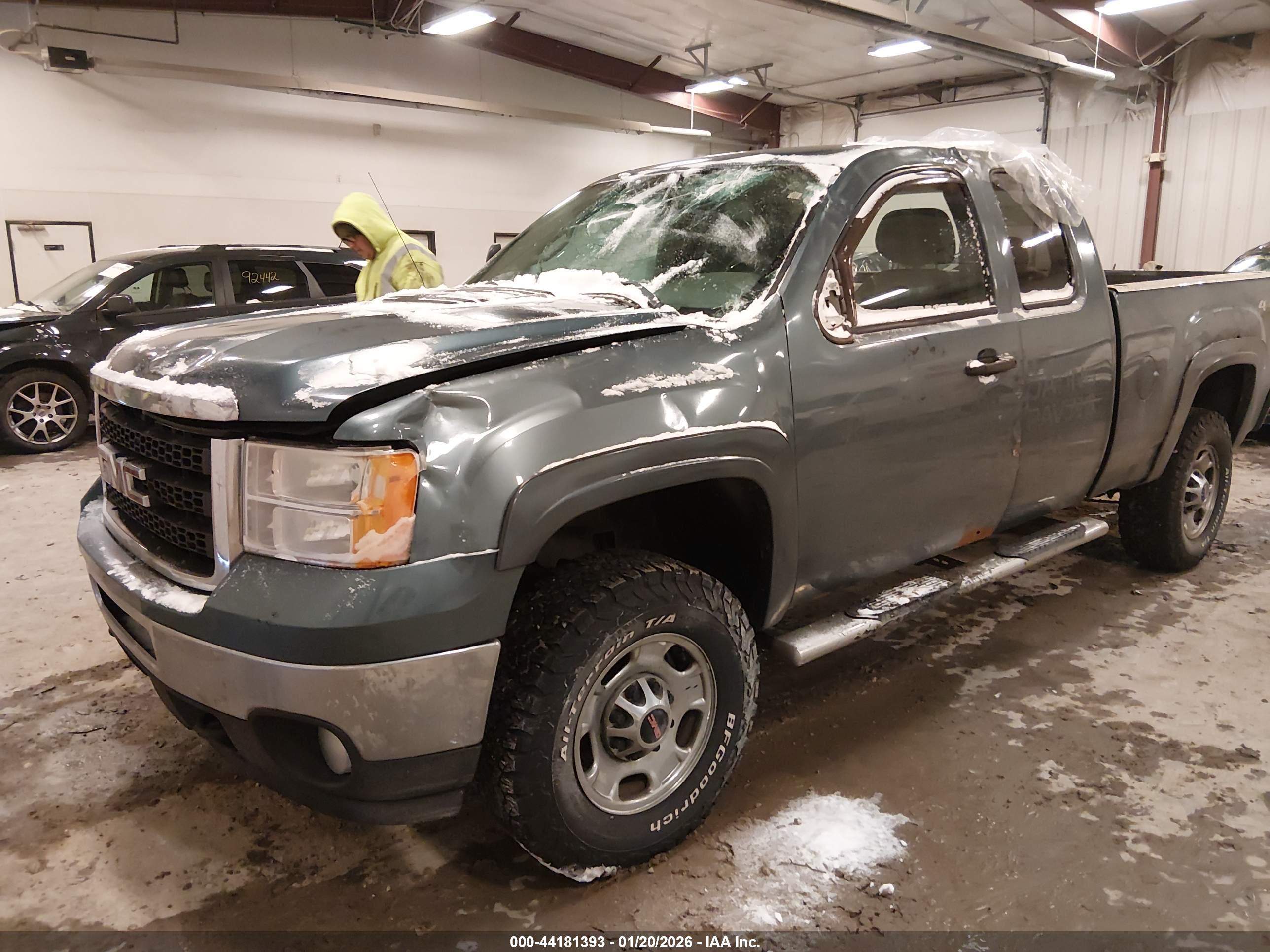 GMC SIERRA image 2