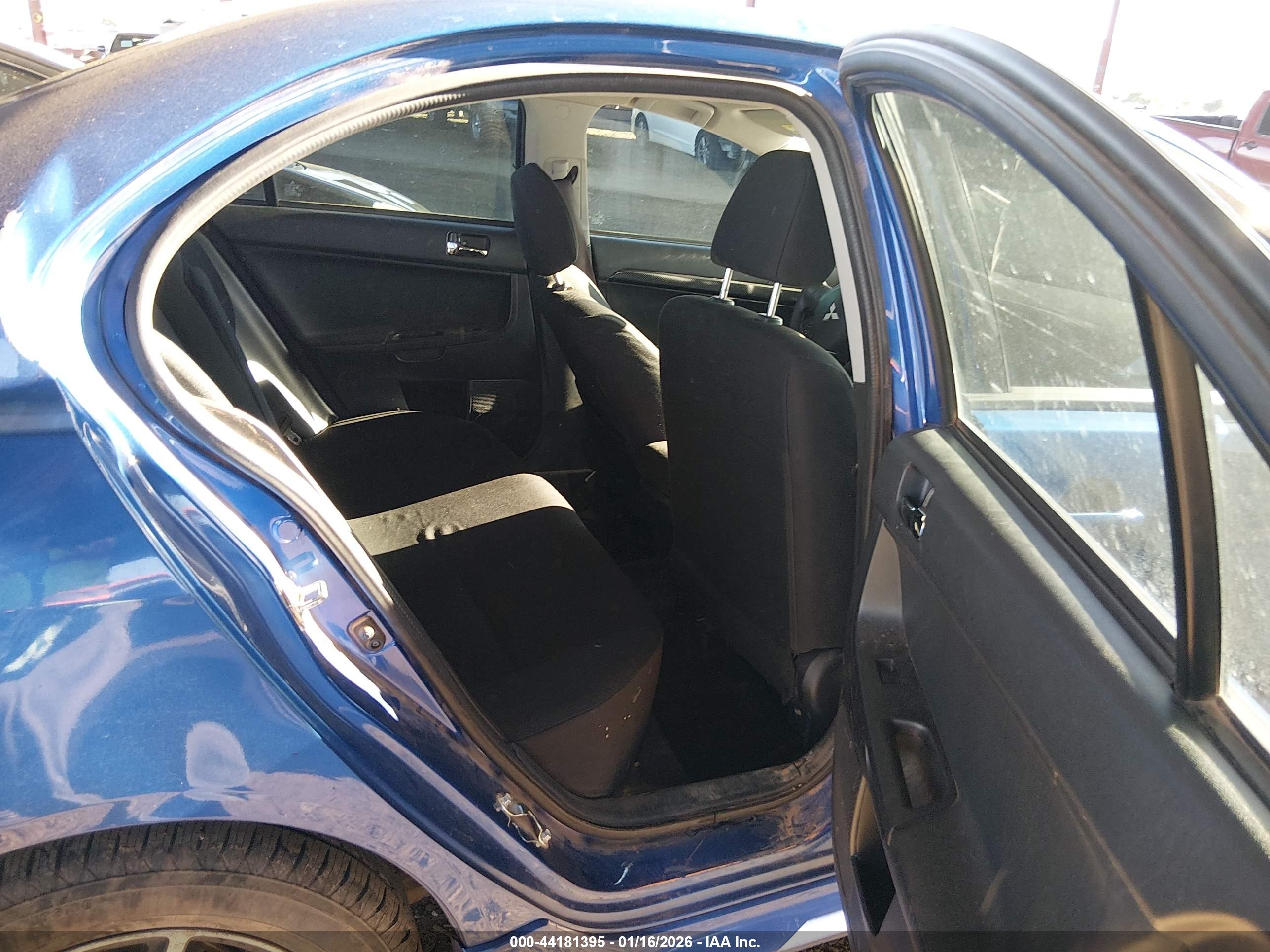 MITSUBISHI LANCER image 8