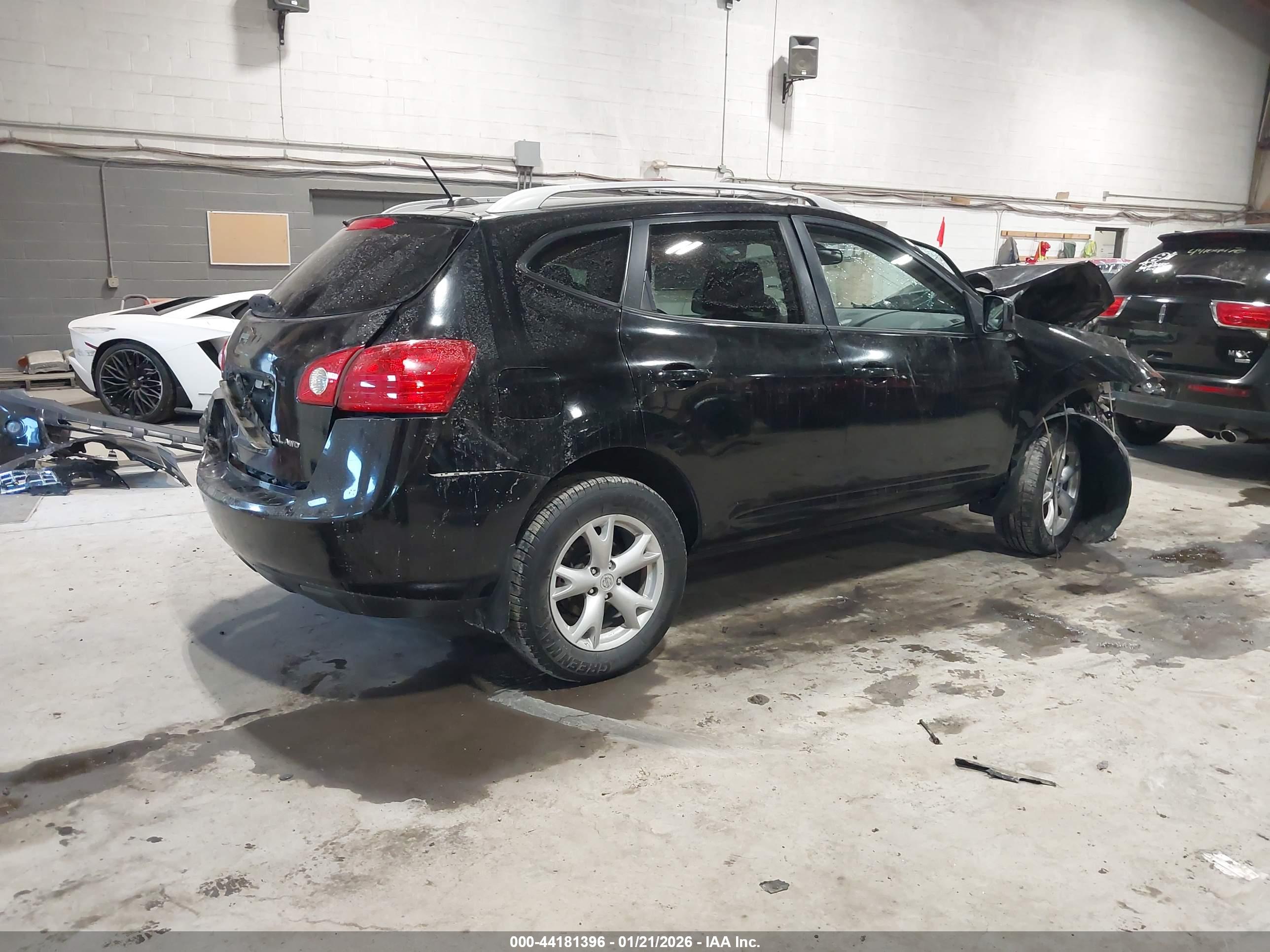 NISSAN ROGUE image 4