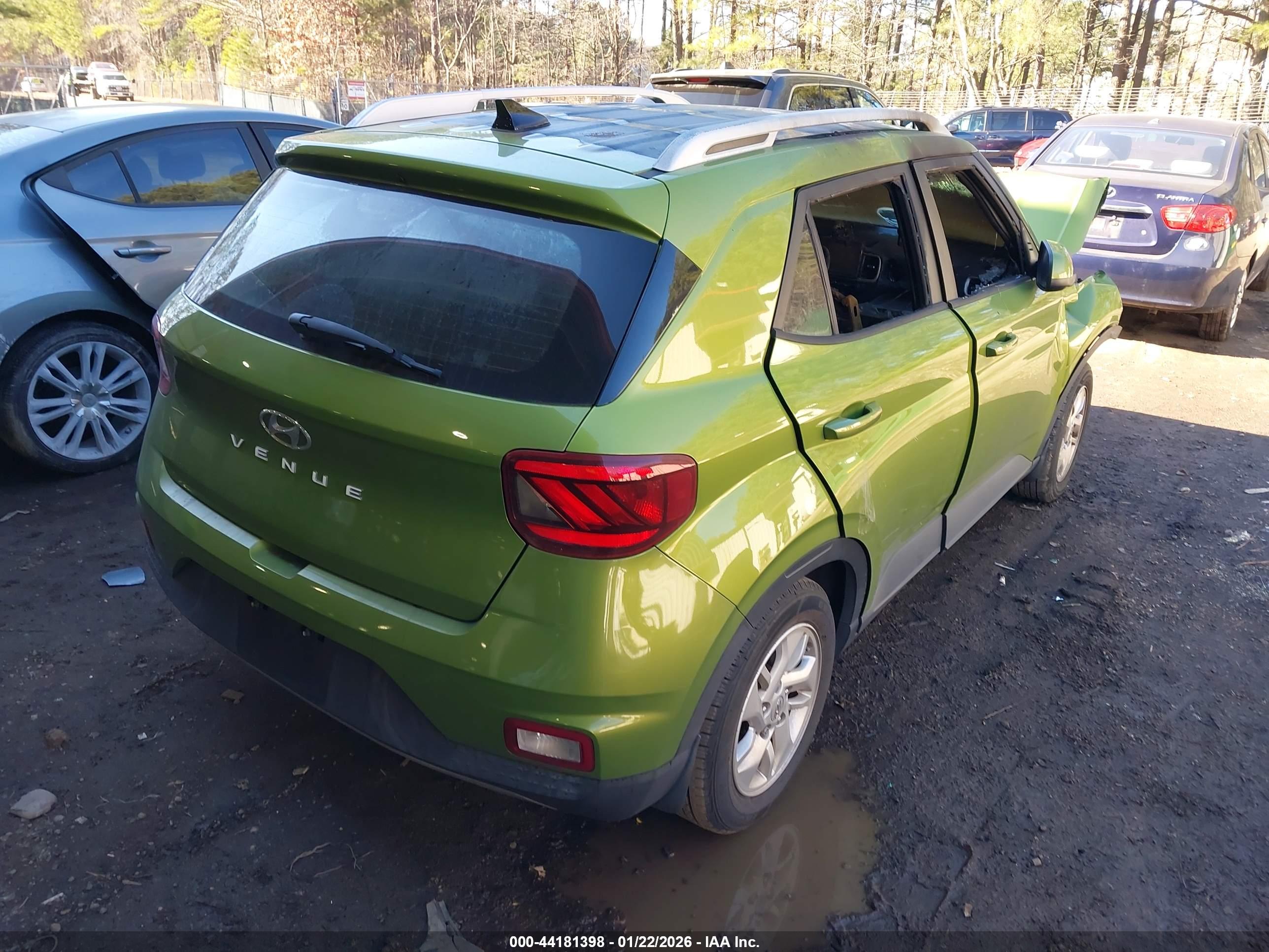 HYUNDAI VENUE image 4