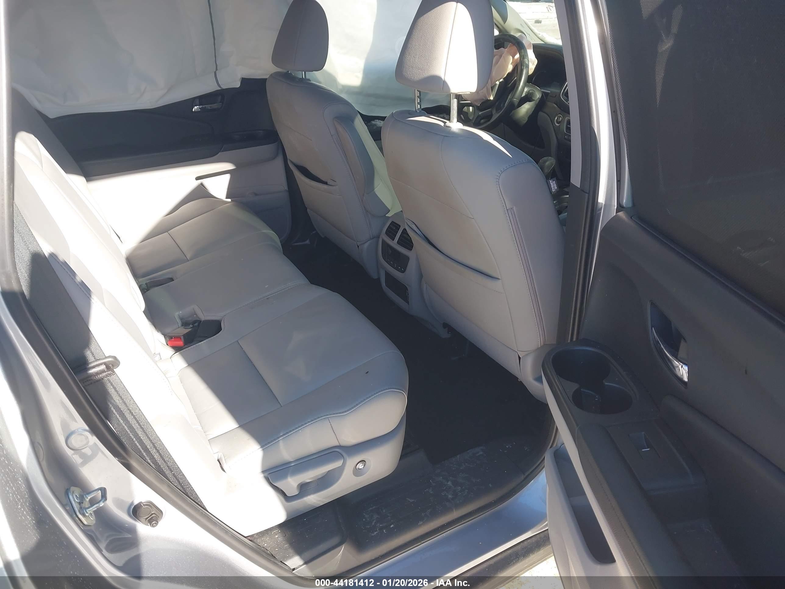 HONDA PILOT image 8