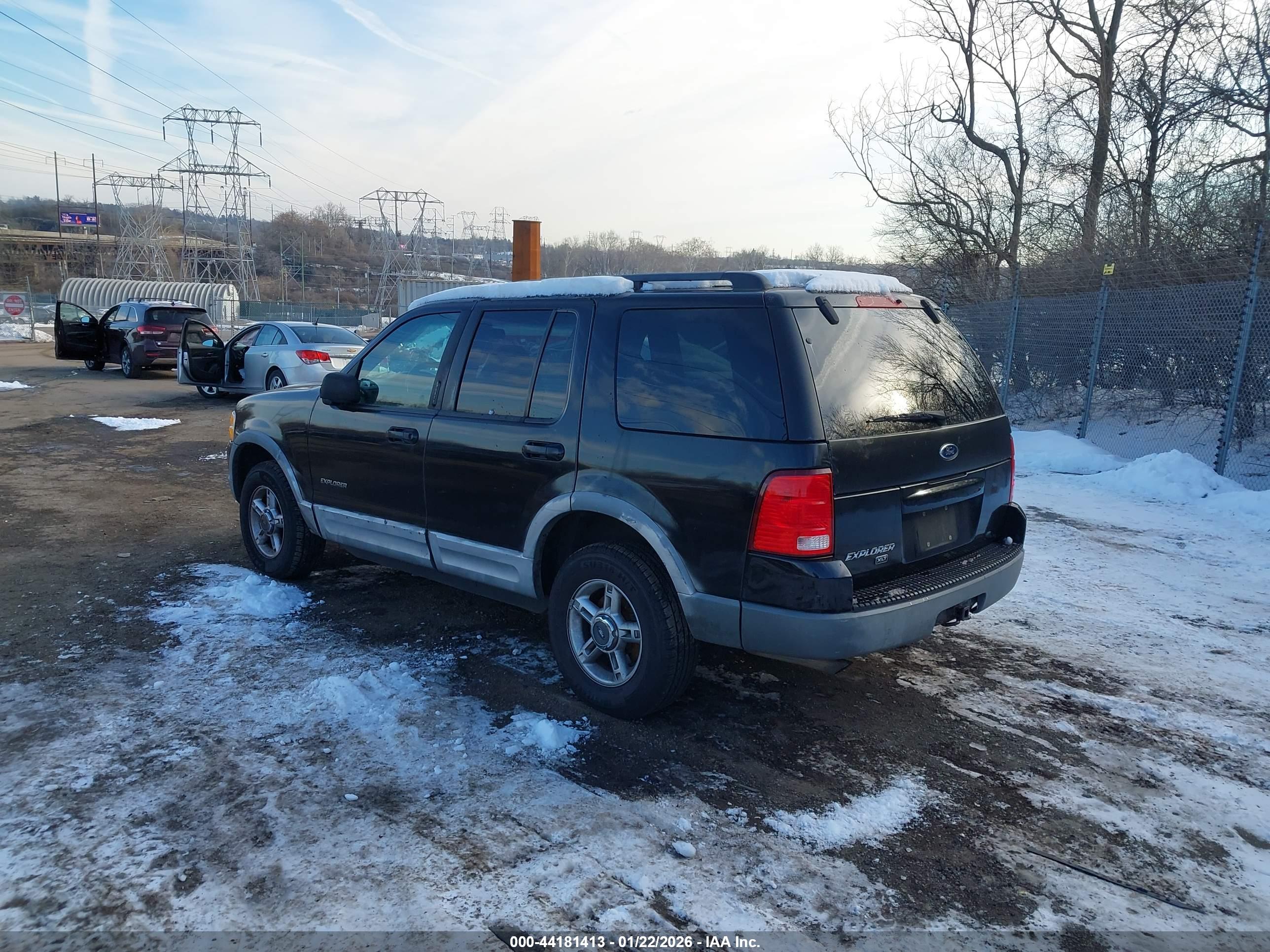 FORD EXPLORER image 3