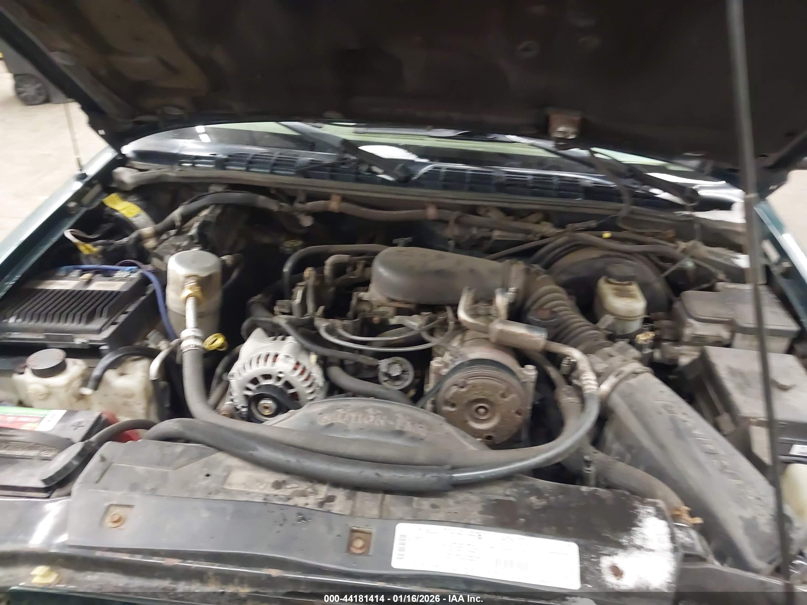 GMC ENVOY image 10