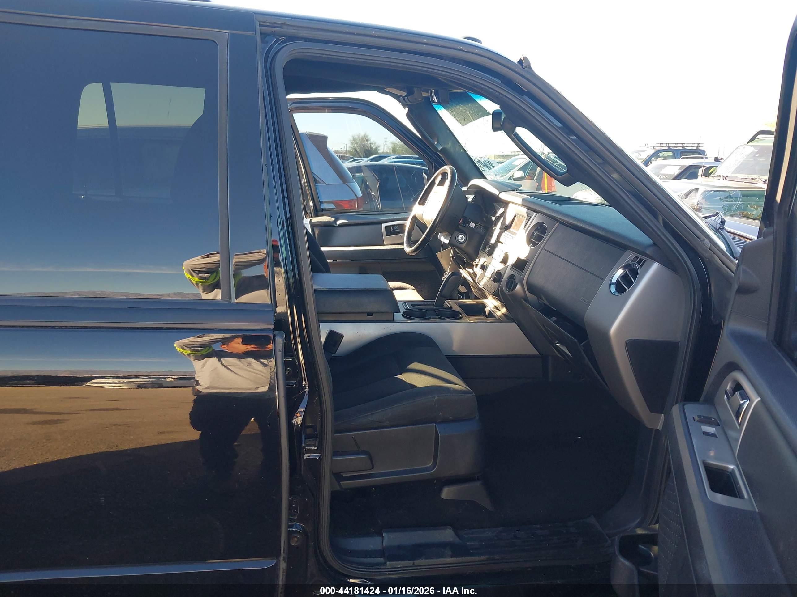 FORD EXPEDITION image 5