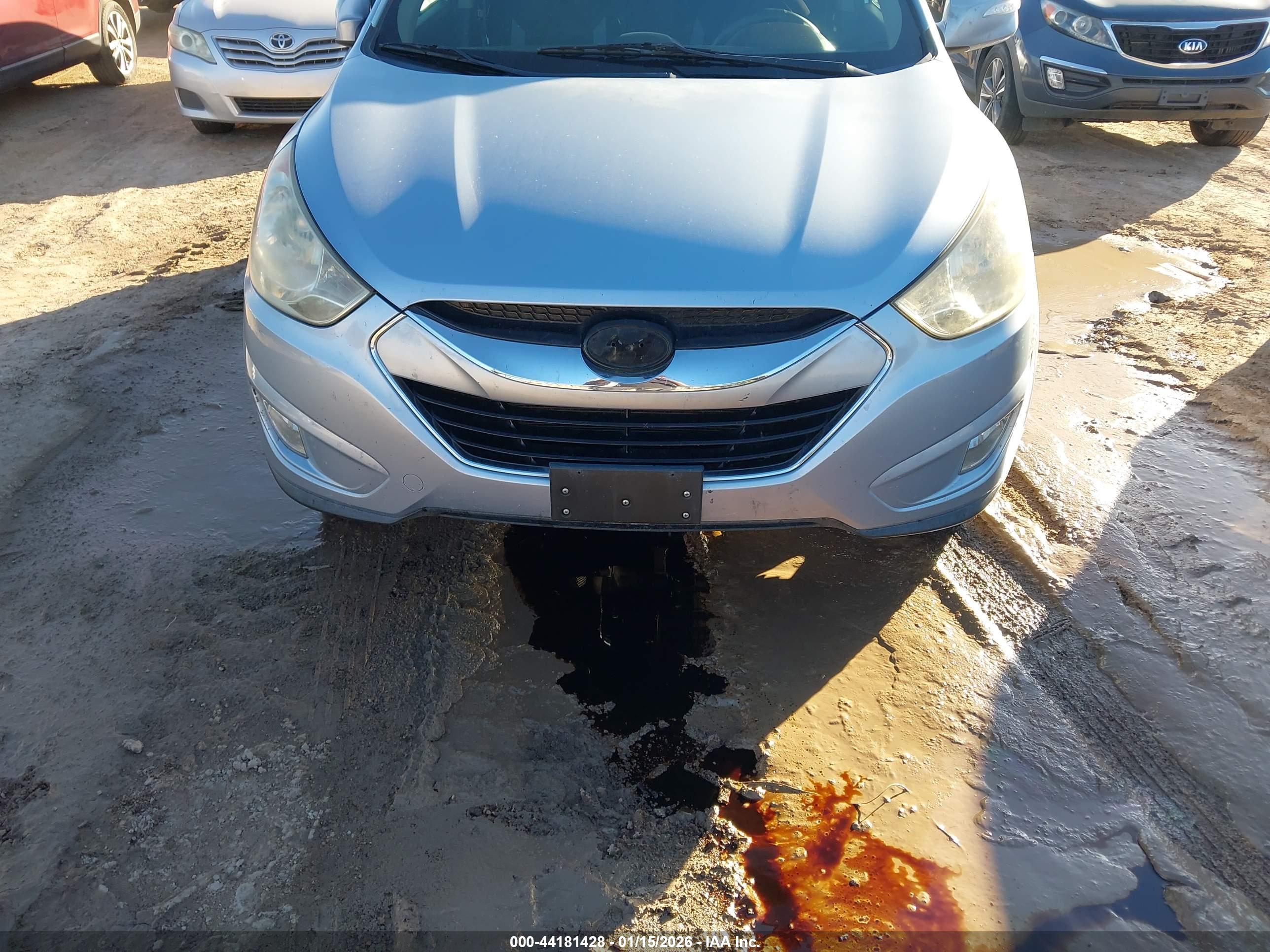 HYUNDAI TUCSON image 6