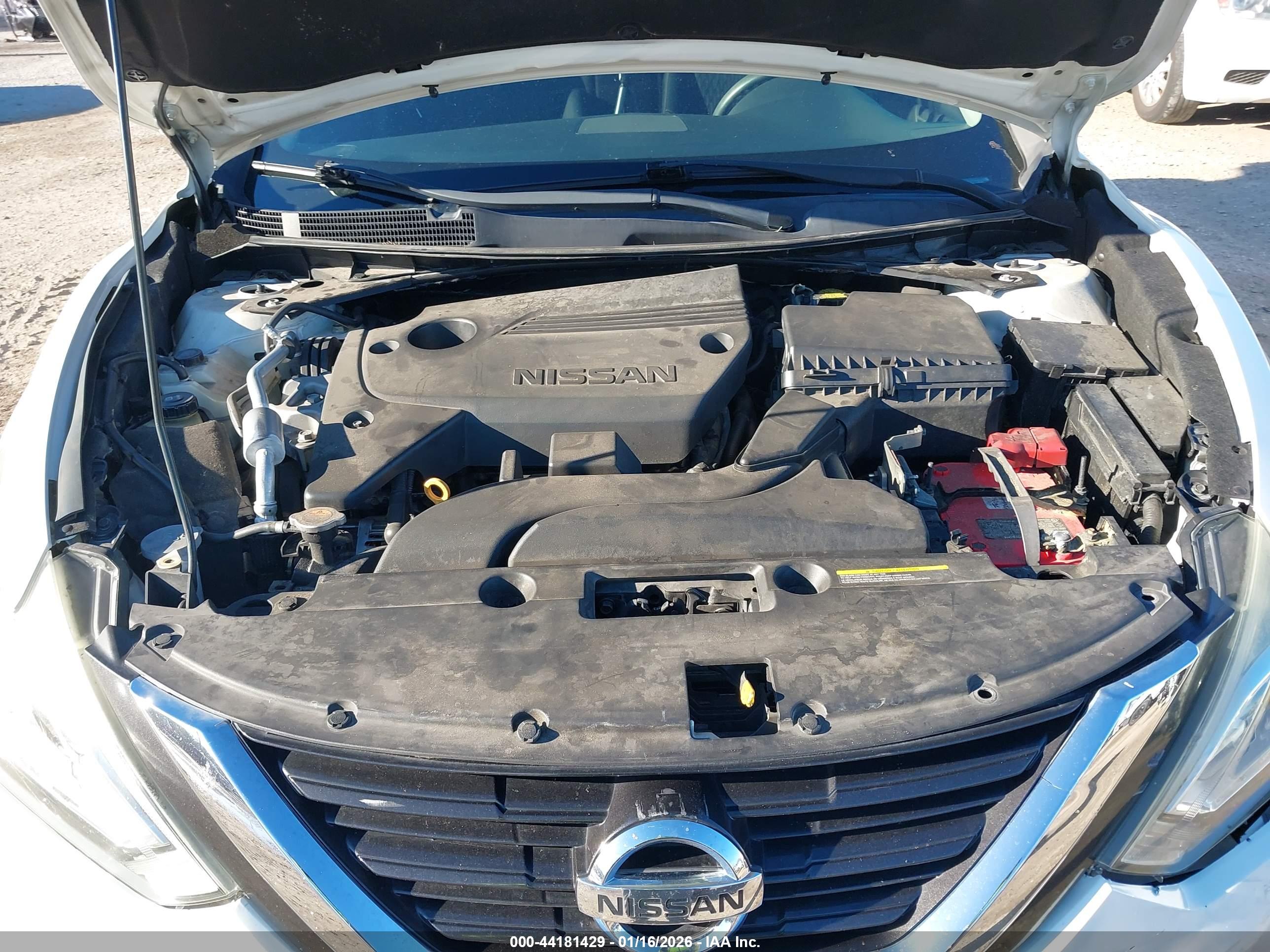 NISSAN ALTIMA image 10