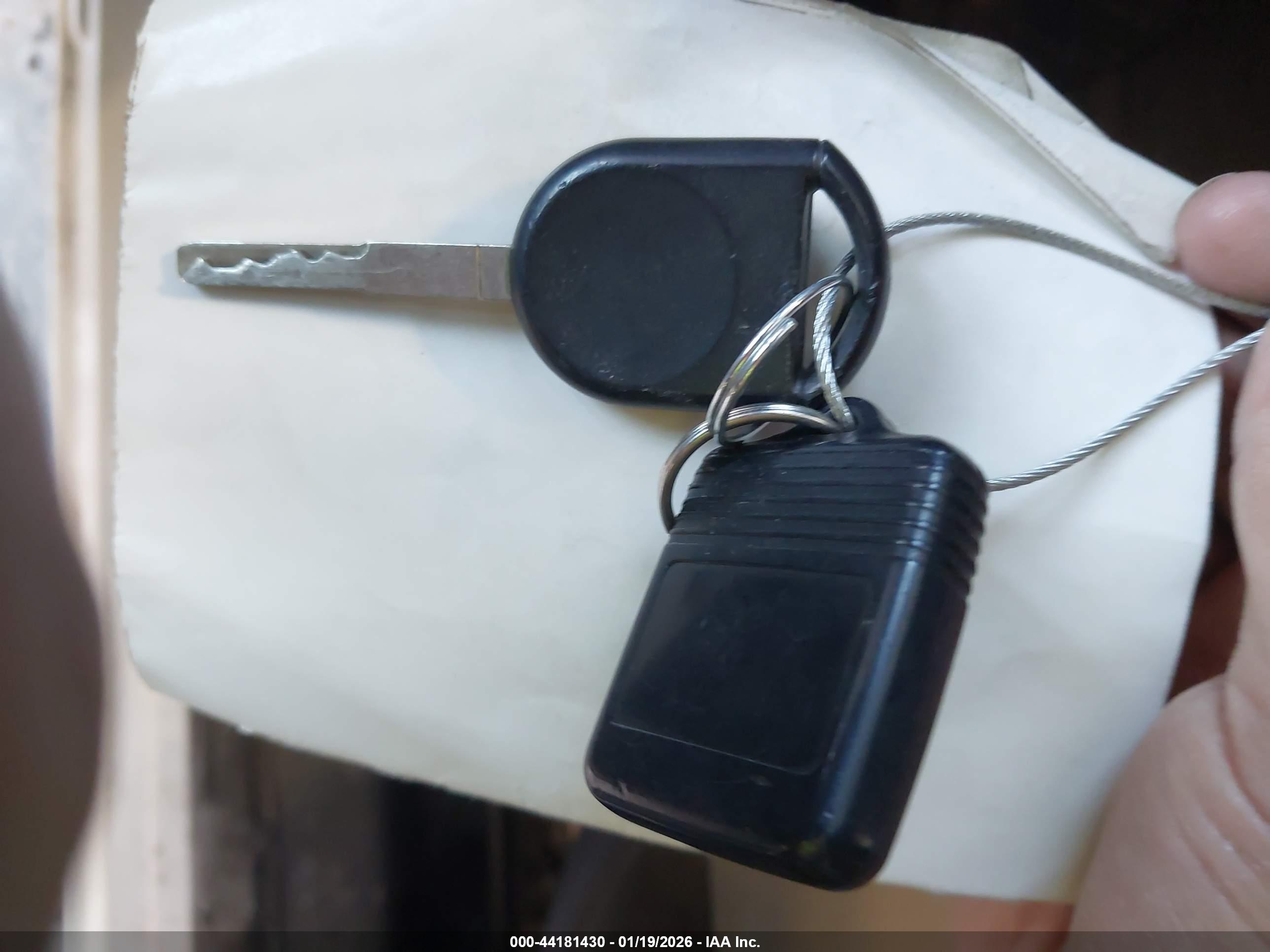 FORD FIESTA image 11