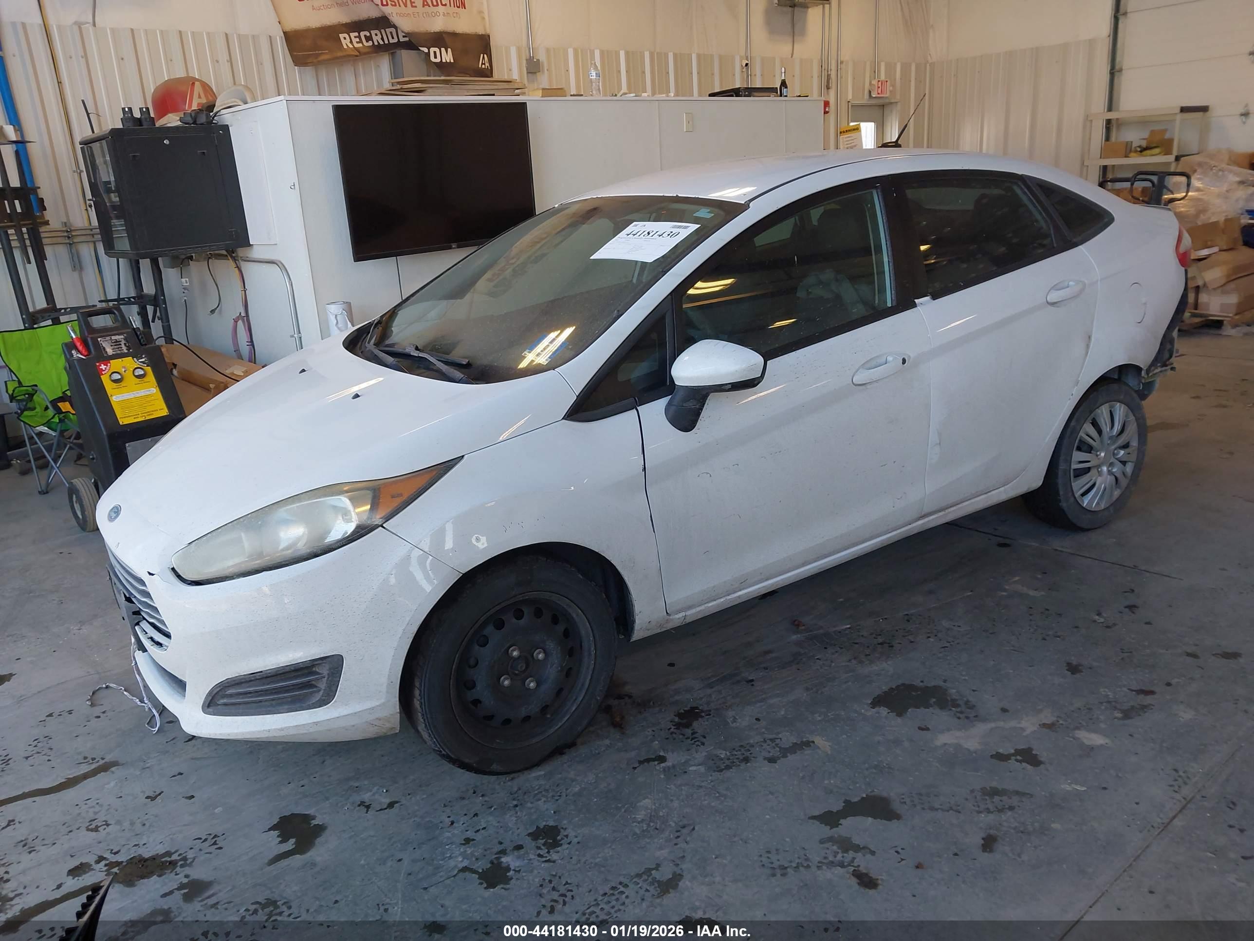 FORD FIESTA image 2
