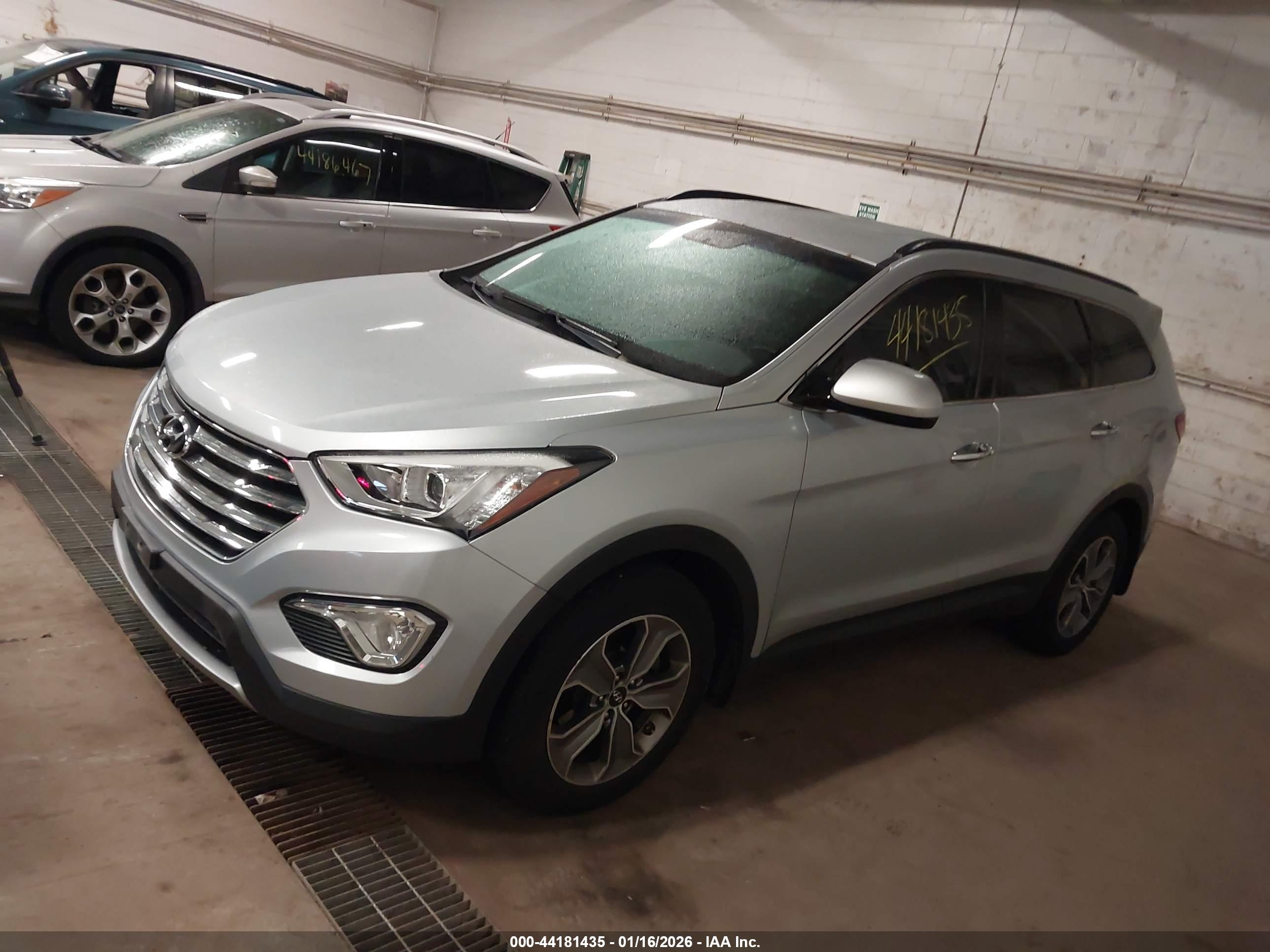 HYUNDAI SANTA image 2