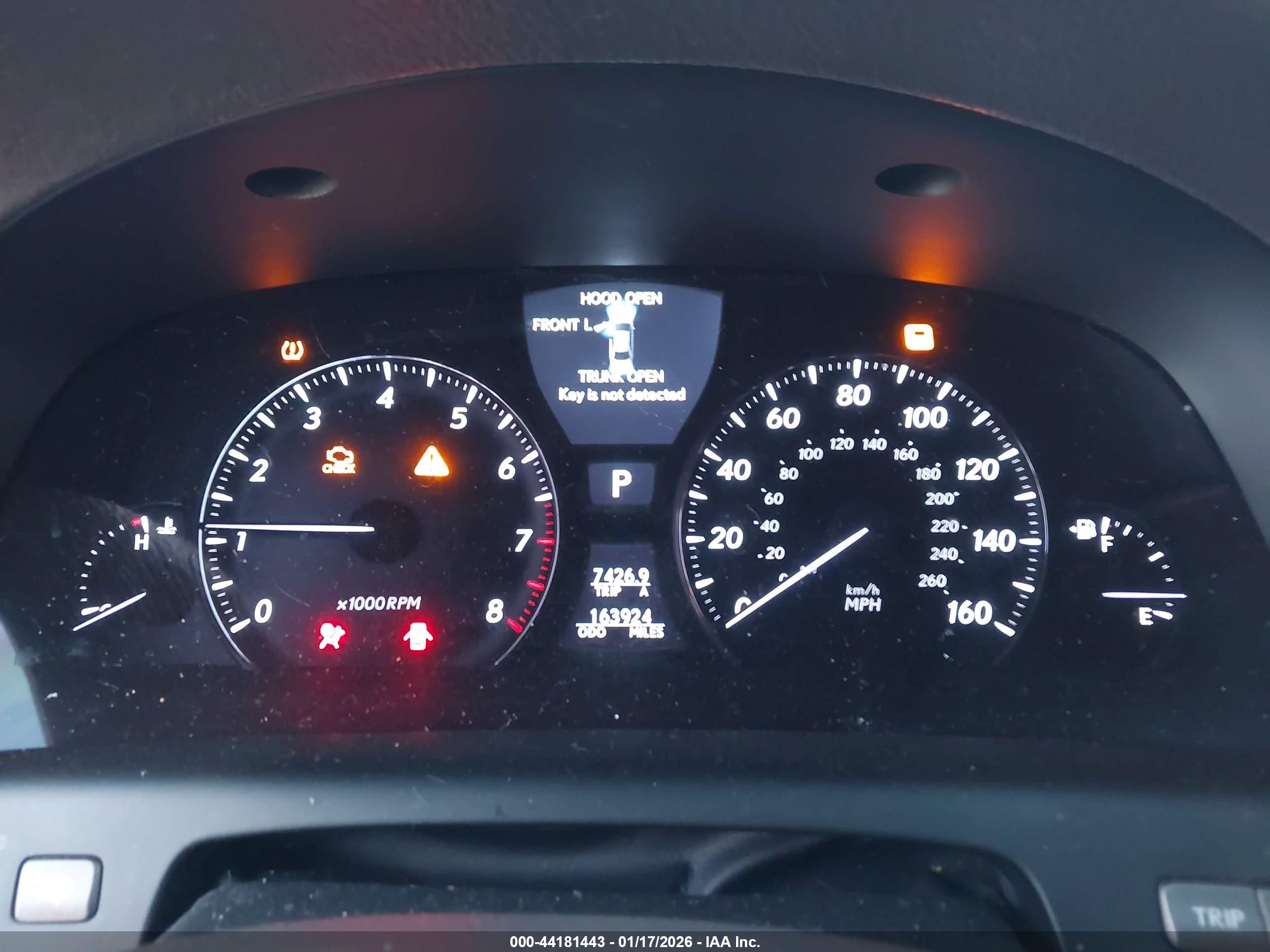 LEXUS LS image 7