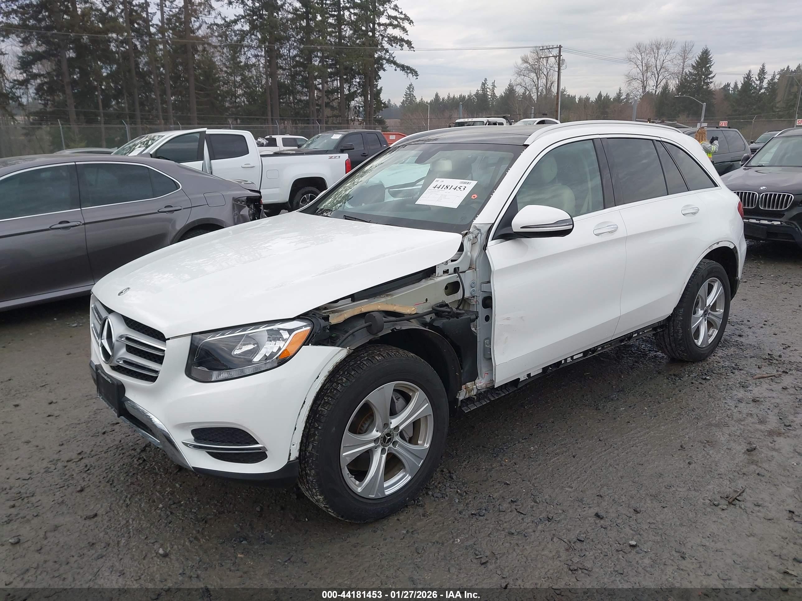 MERCEDES-BENZ GLC image 2