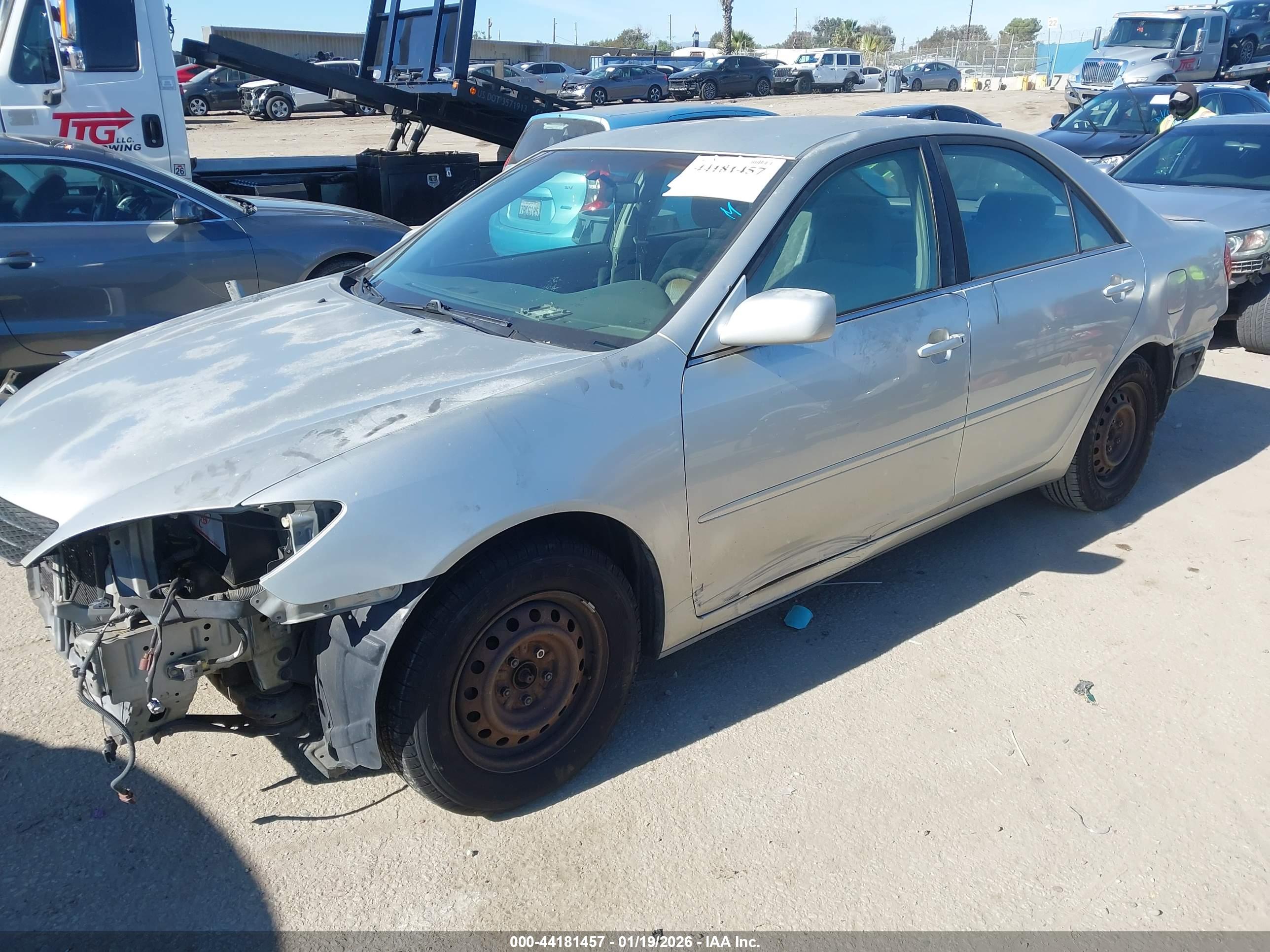 TOYOTA CAMRY image 2