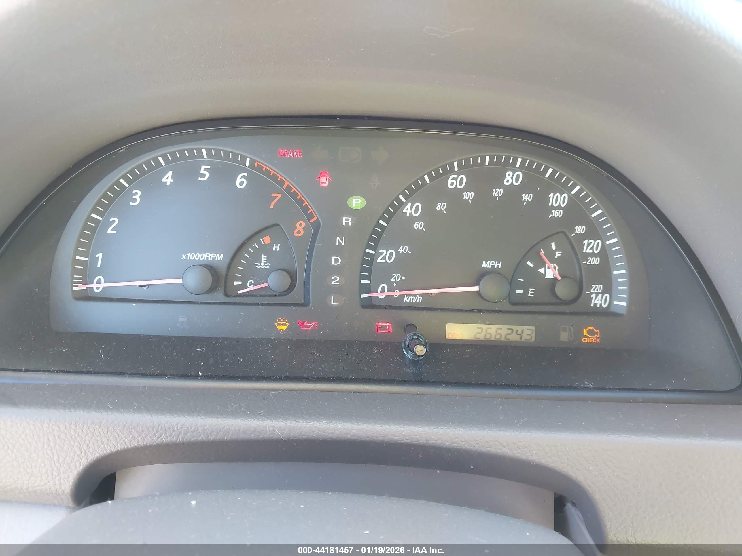 TOYOTA CAMRY image 7
