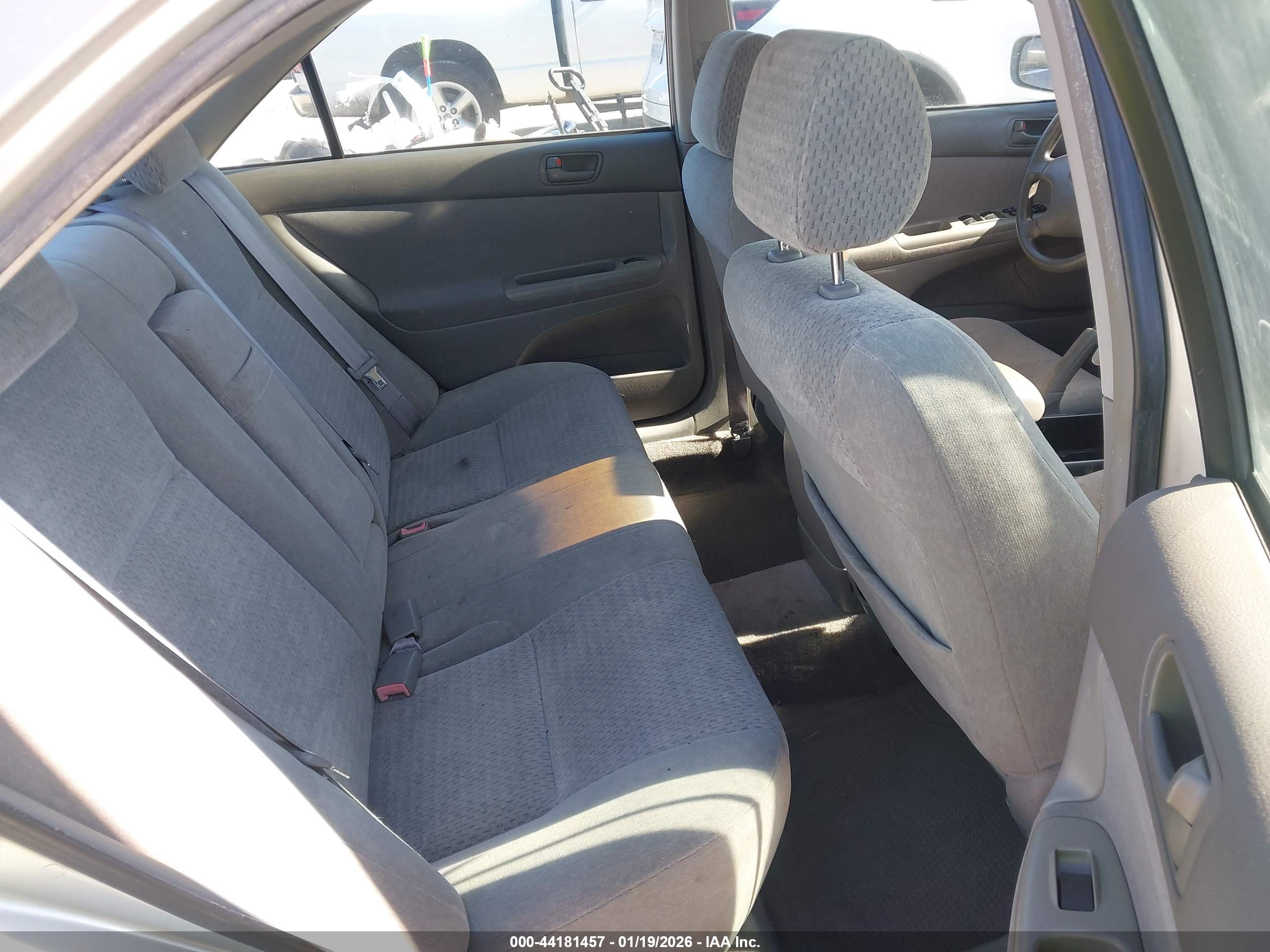 TOYOTA CAMRY image 8