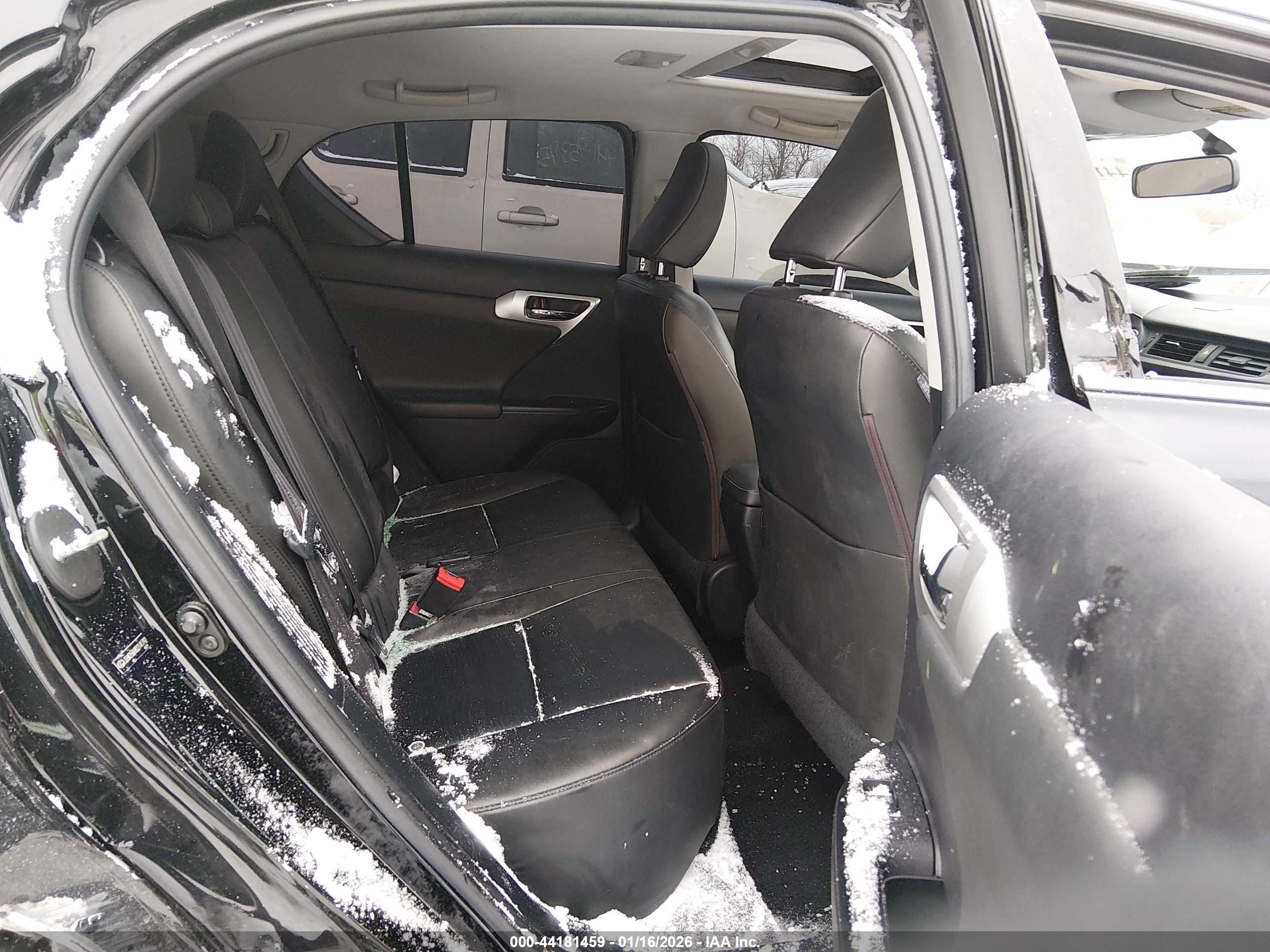 LEXUS CT image 8
