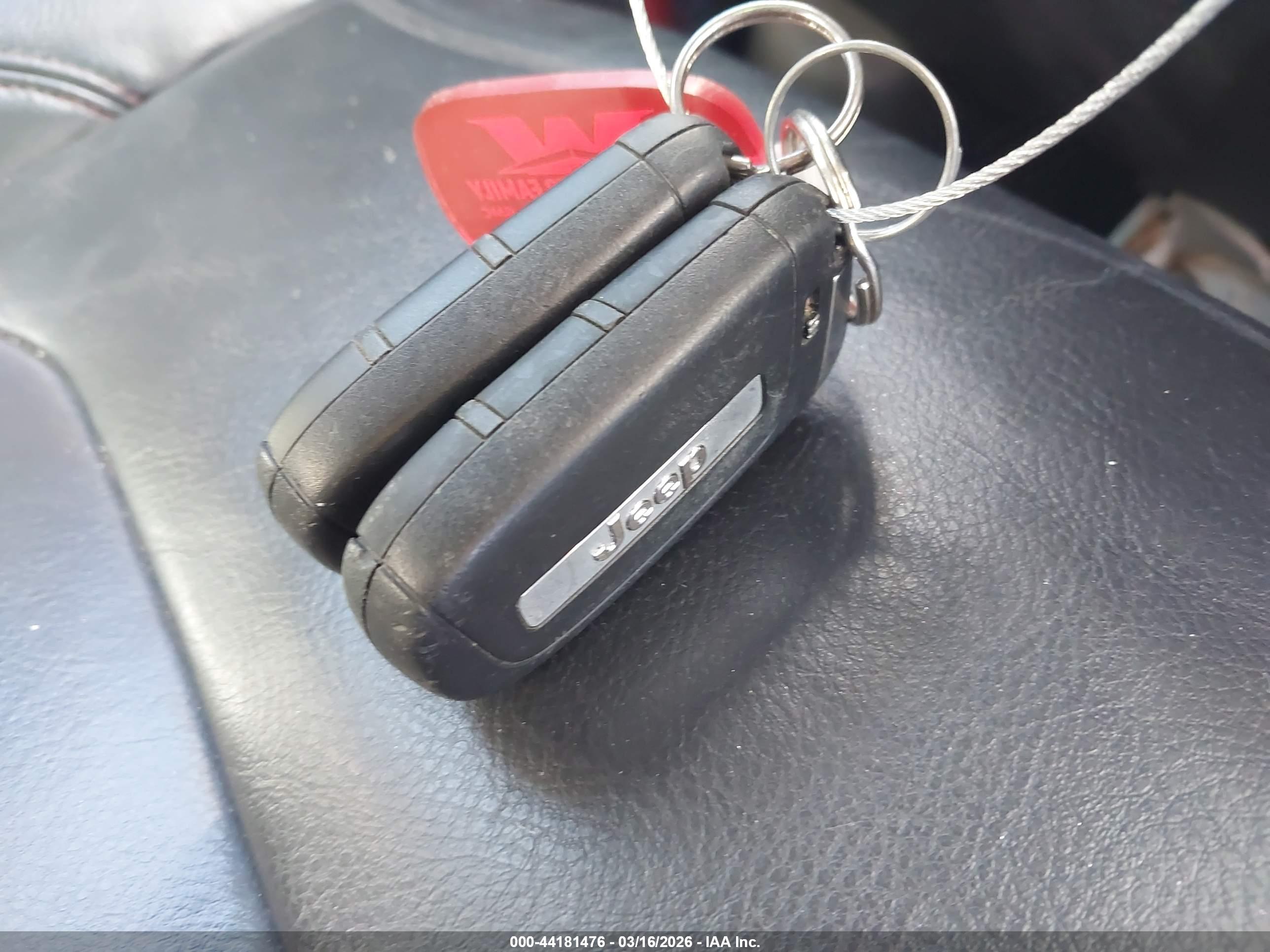 JEEP RENEGADE image 11