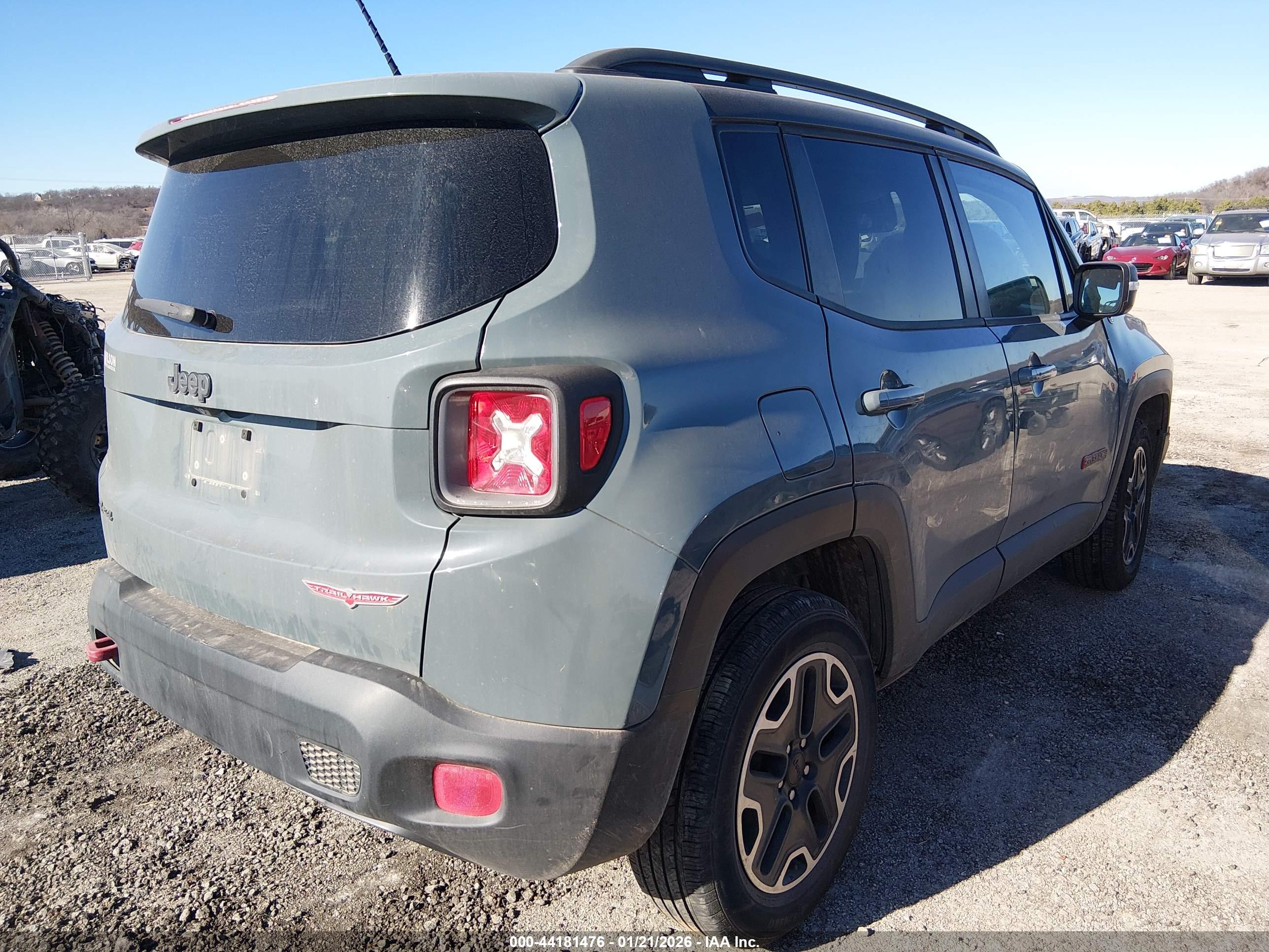 JEEP RENEGADE image 4