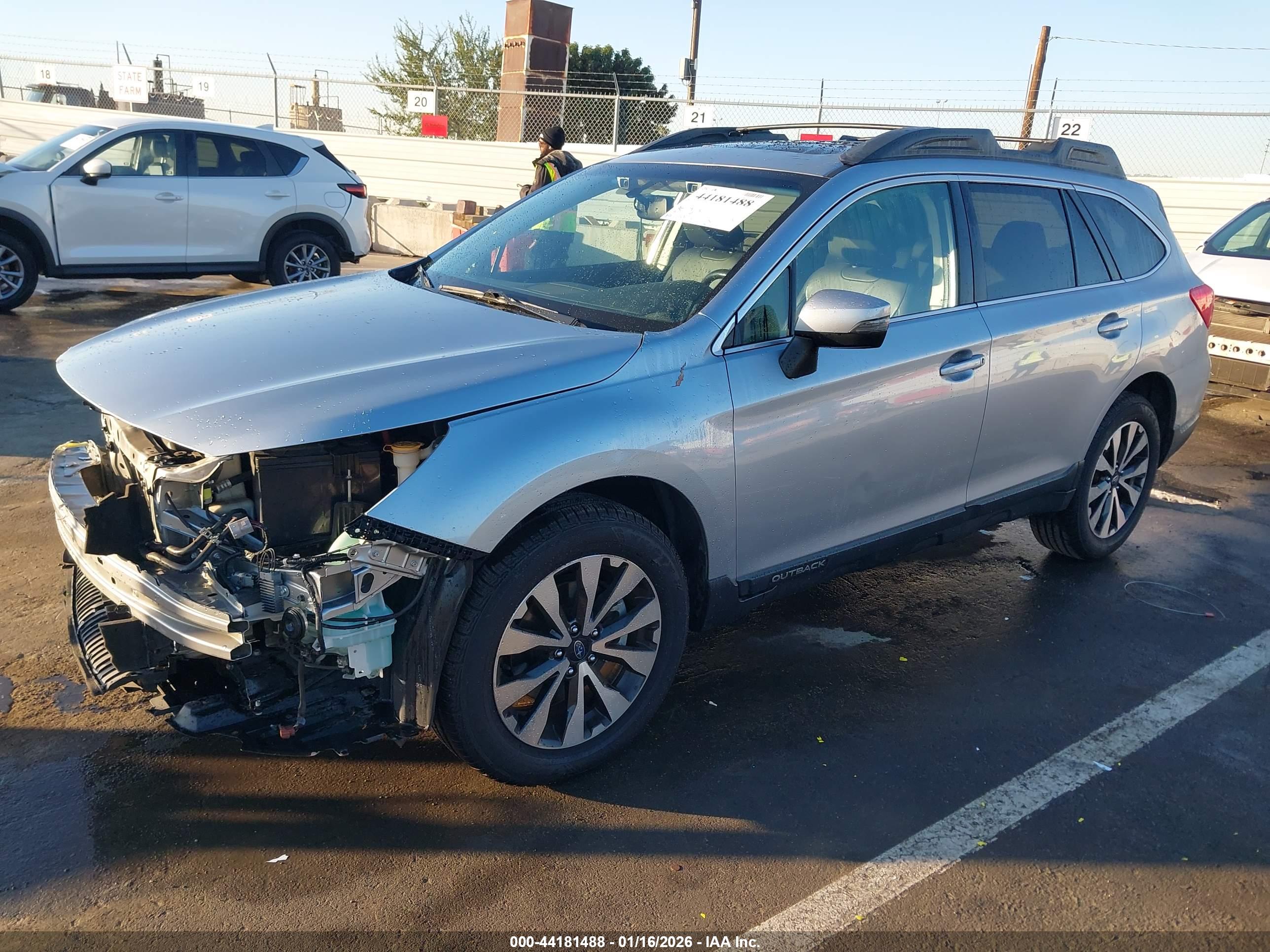 SUBARU OUTBACK image 2