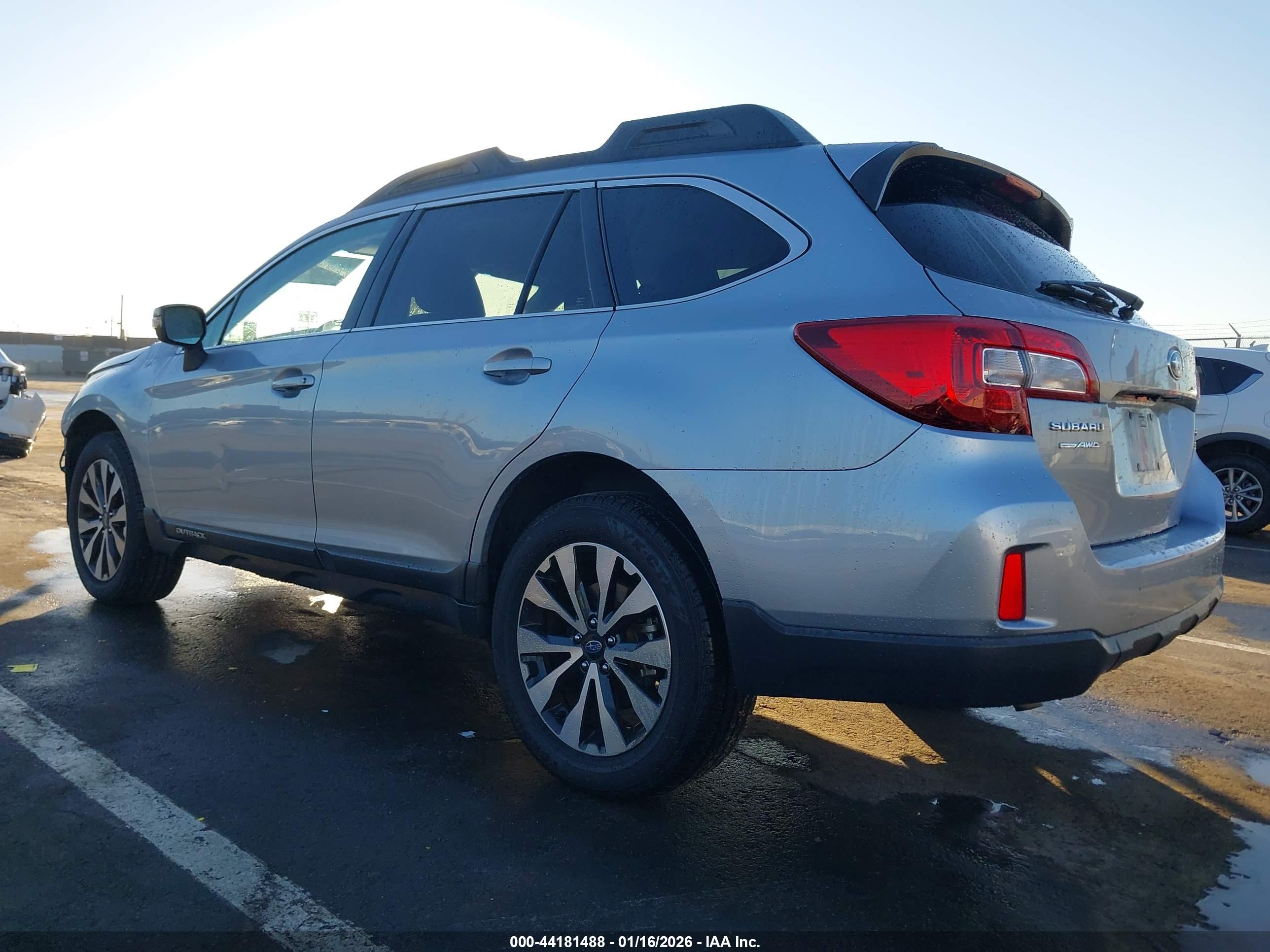 SUBARU OUTBACK image 3