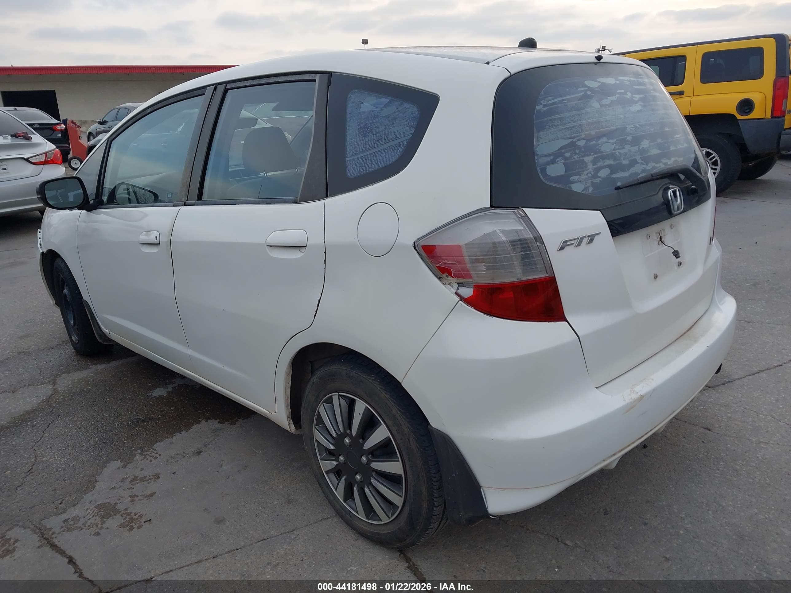 HONDA FIT image 3