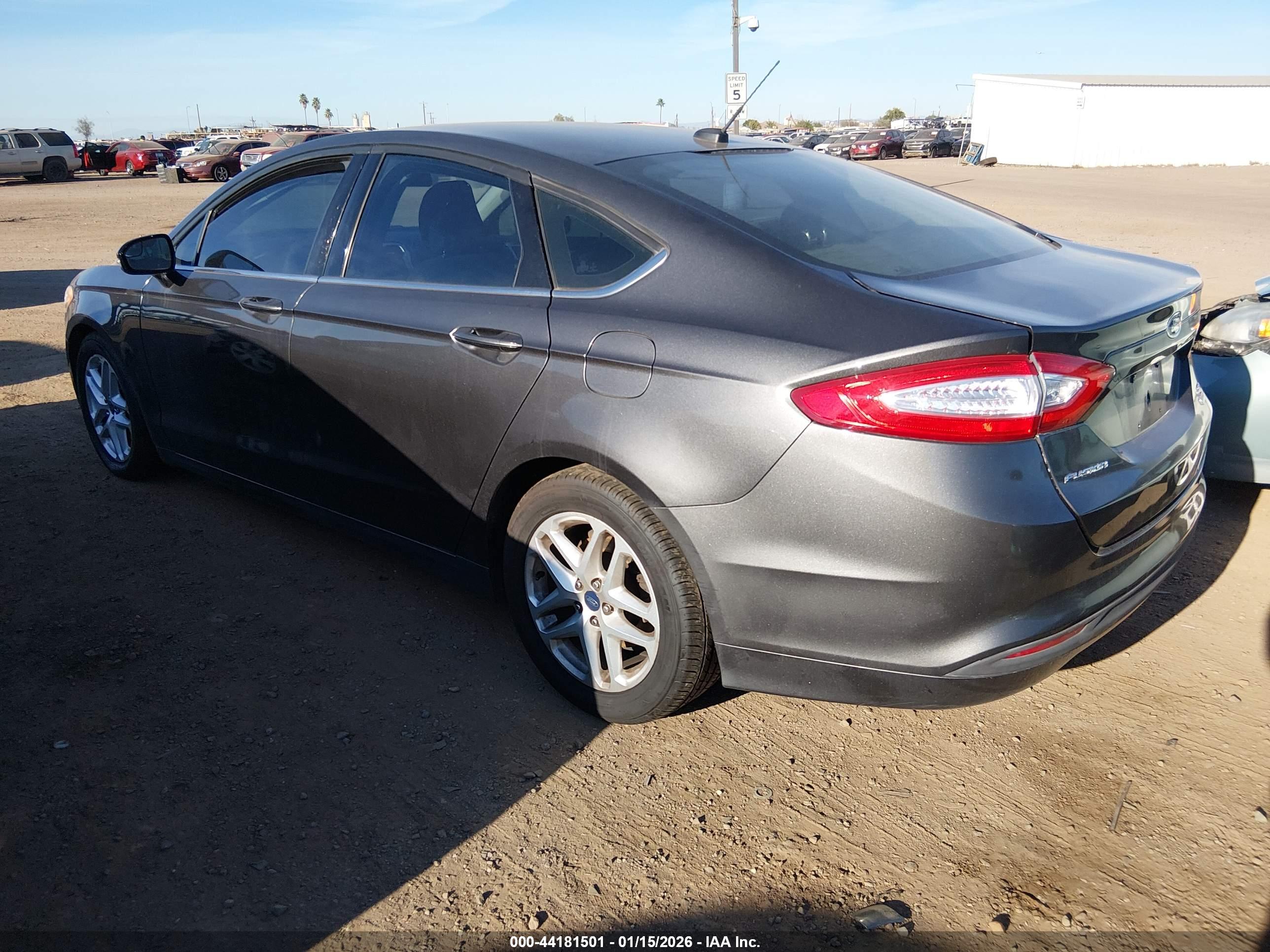 FORD FUSION image 3