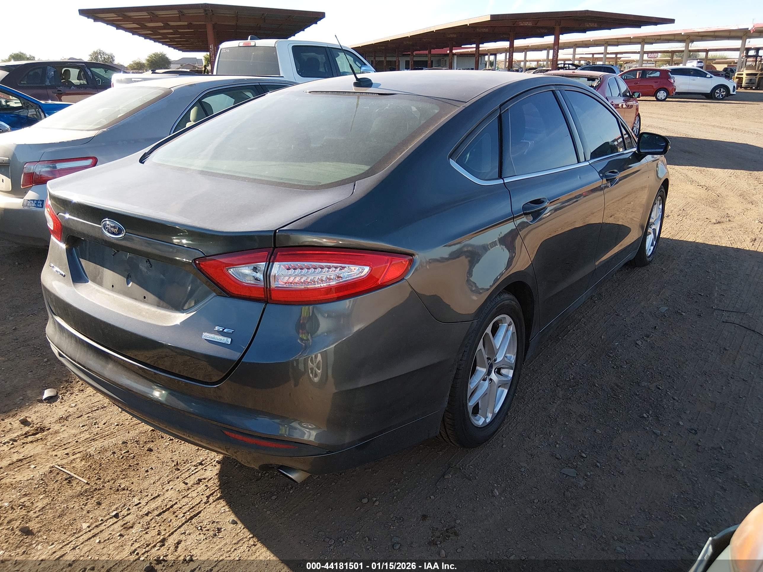 FORD FUSION image 4