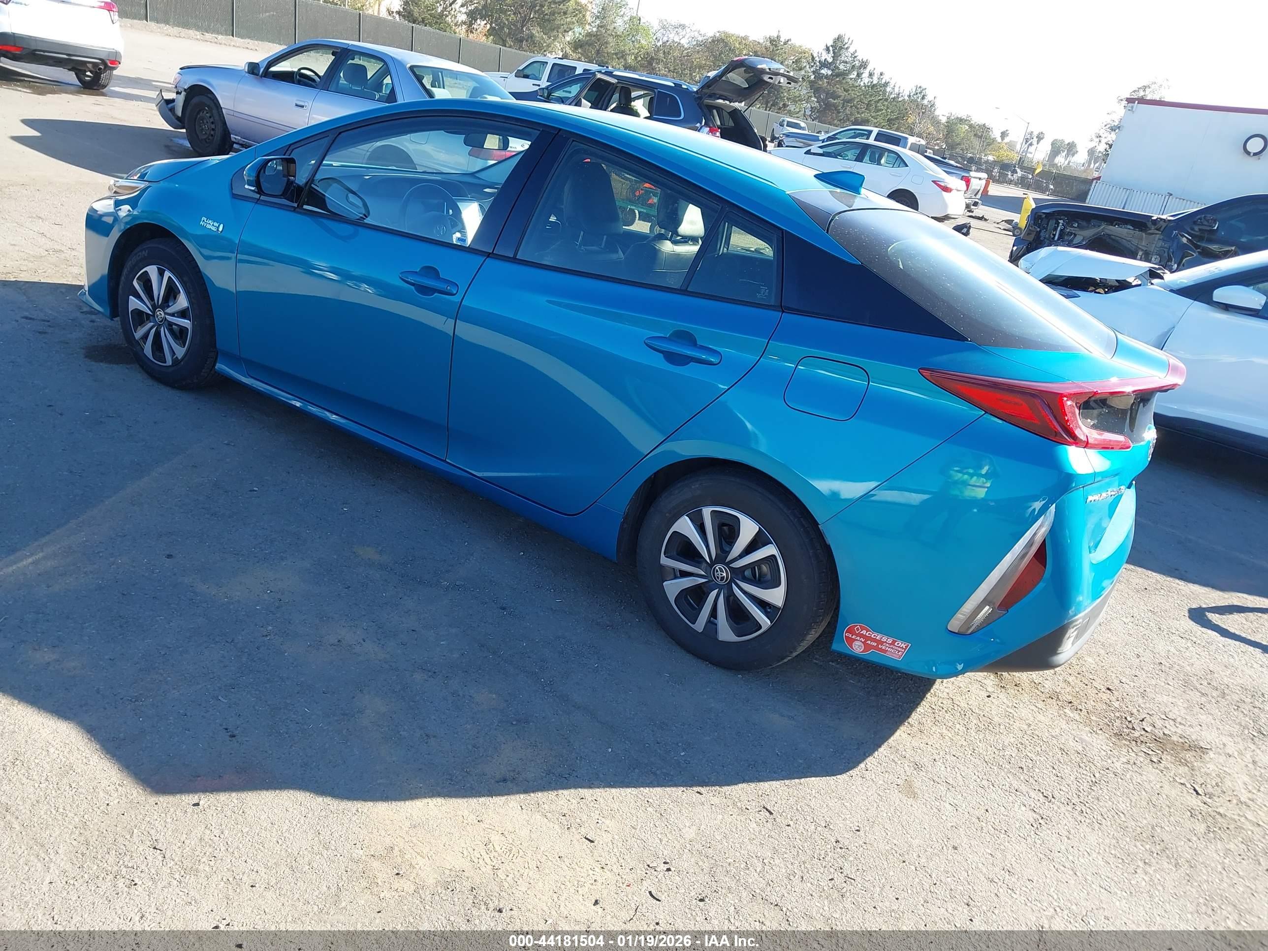 TOYOTA PRIUS image 3